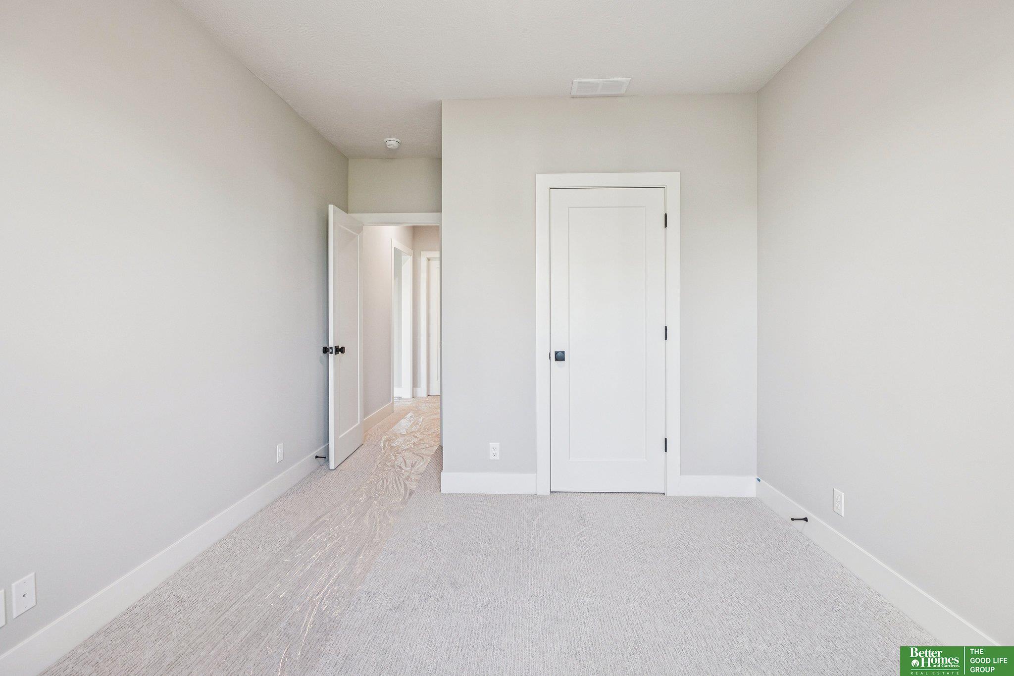 3306 212th Street, Elkhorn, NE, 68022