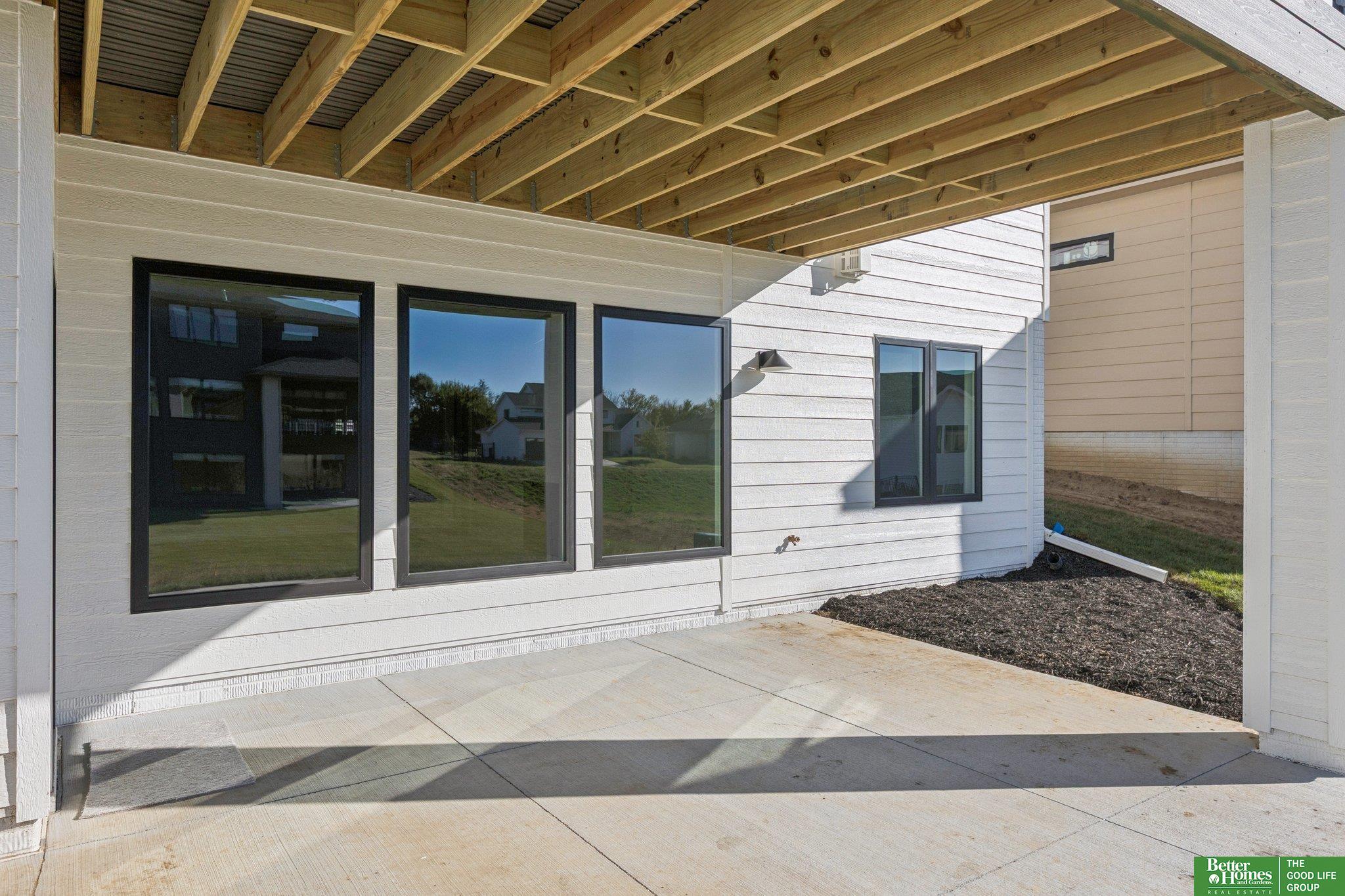 3306 212th Street, Elkhorn, NE, 68022