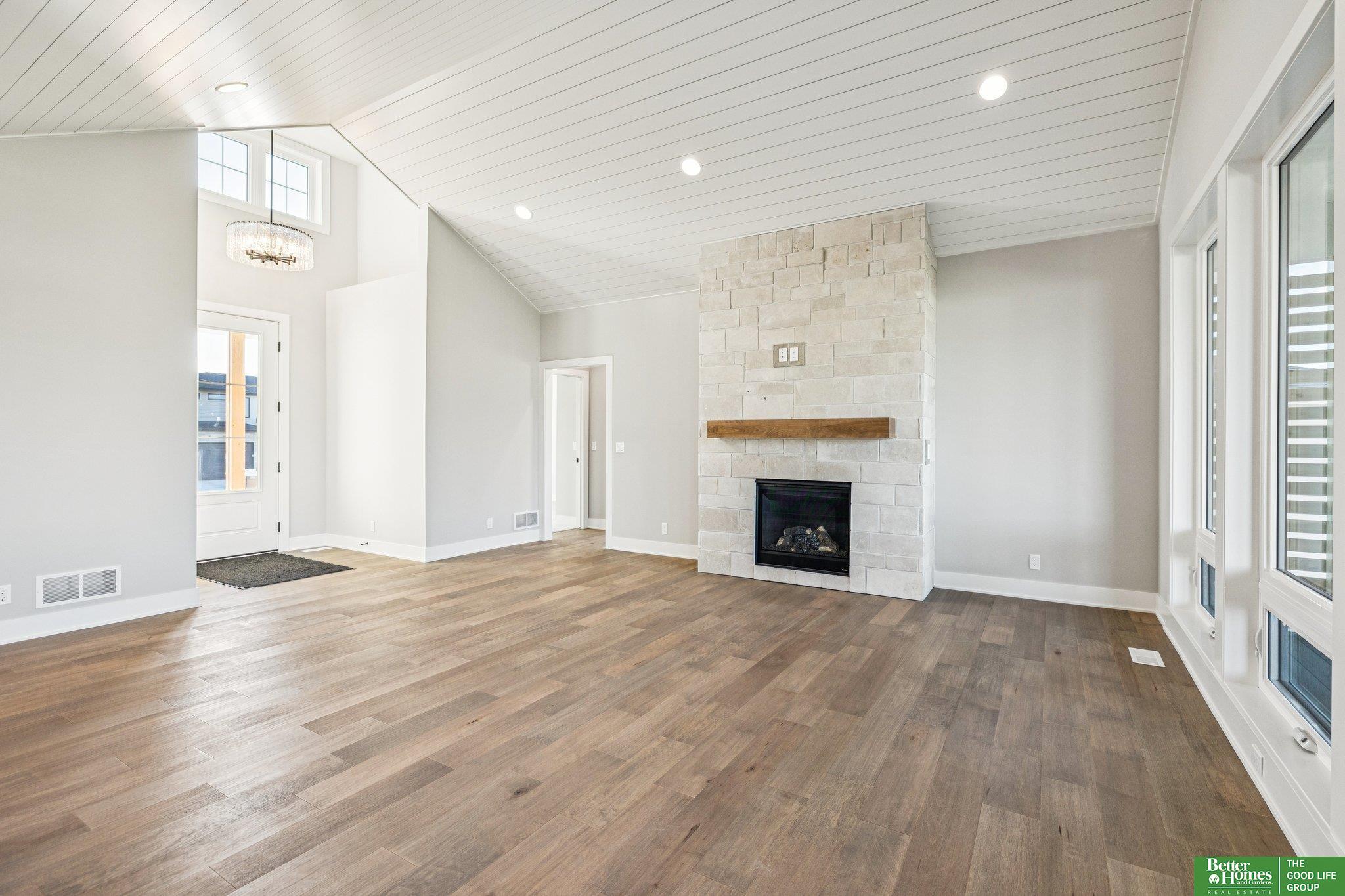 3306 212th Street, Elkhorn, NE, 68022