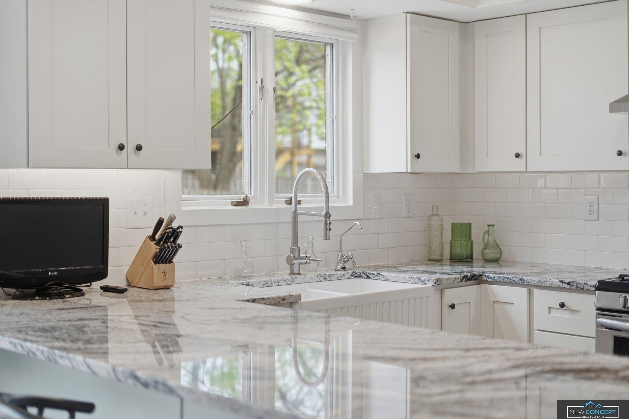 6600 Crooked Creek Drive, Lincoln, NE, 68516