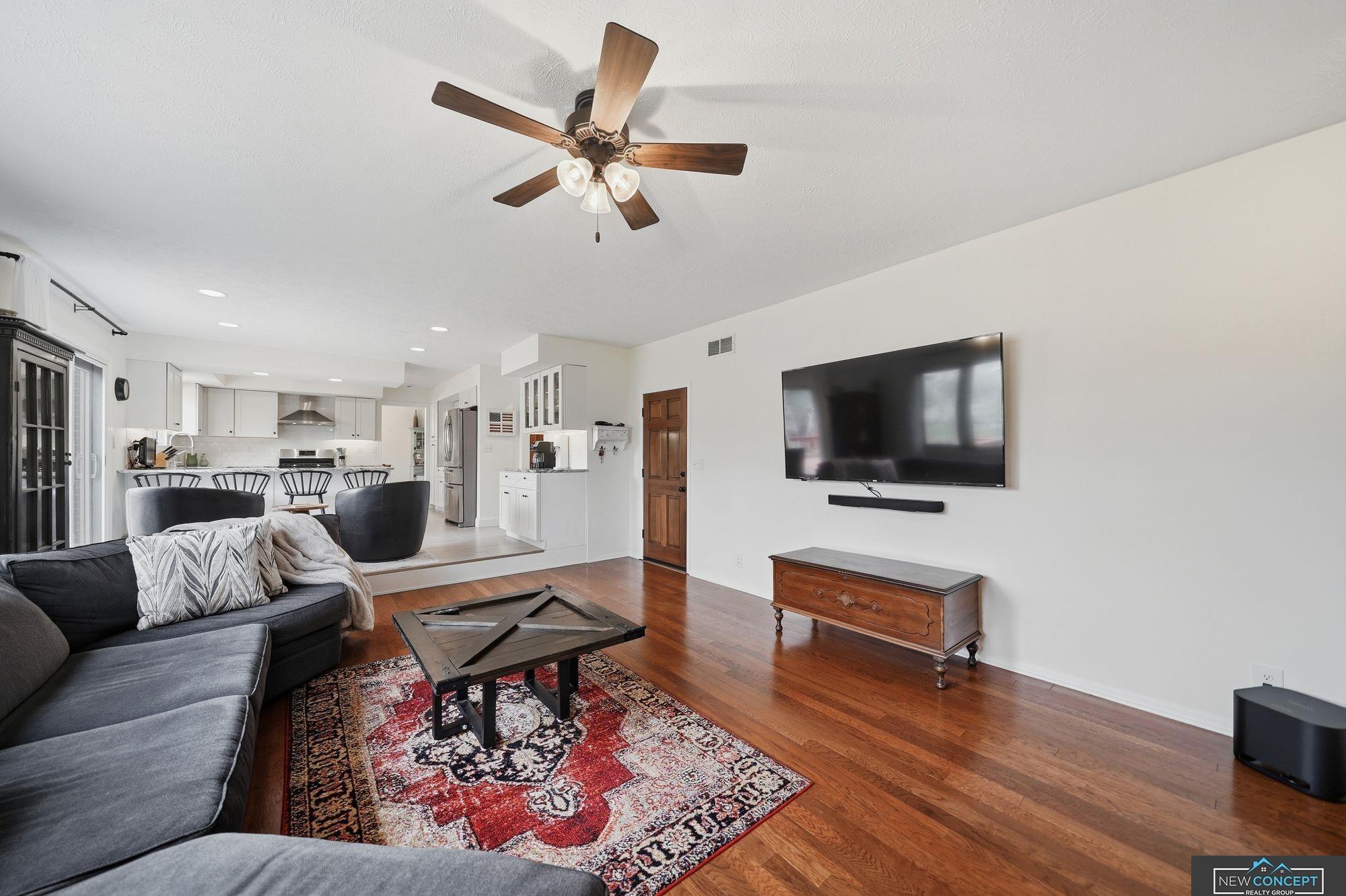 6600 Crooked Creek Drive, Lincoln, NE, 68516