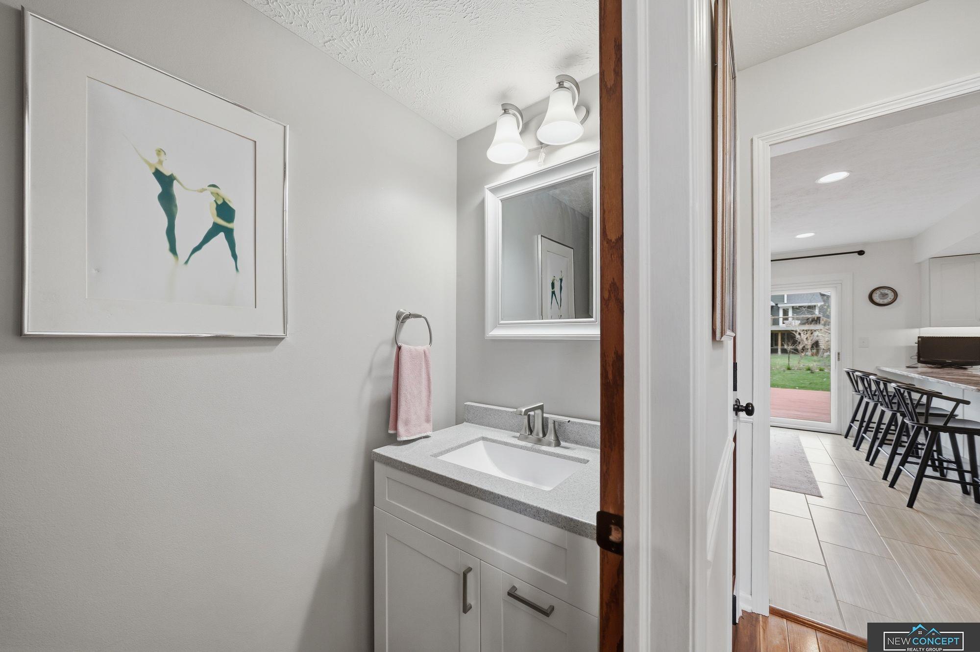 6600 Crooked Creek Drive, Lincoln, NE, 68516