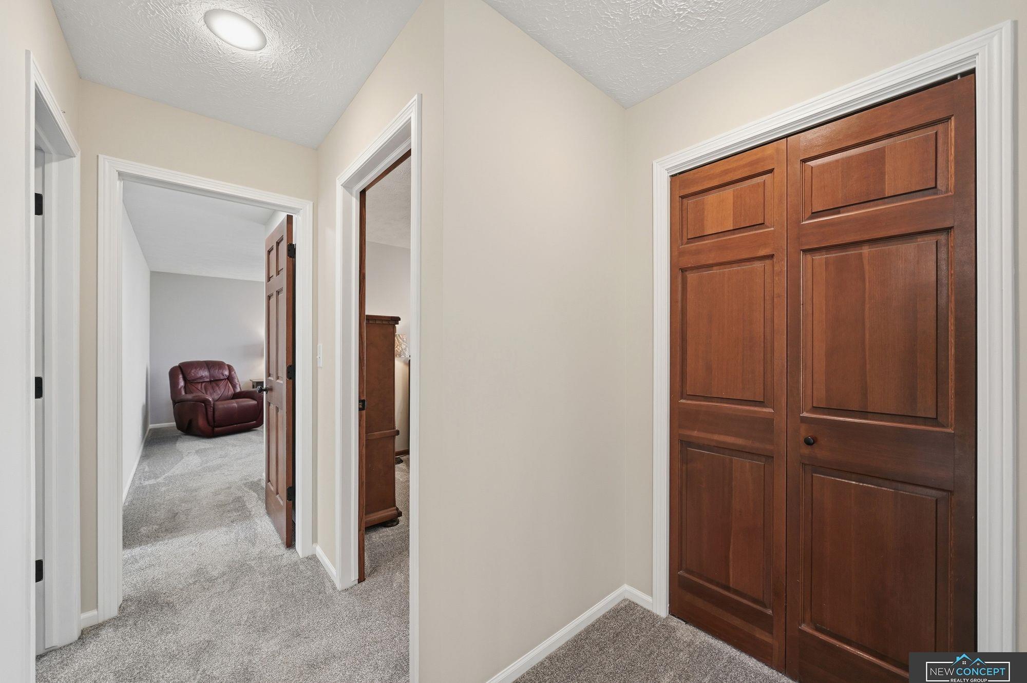 6600 Crooked Creek Drive, Lincoln, NE, 68516