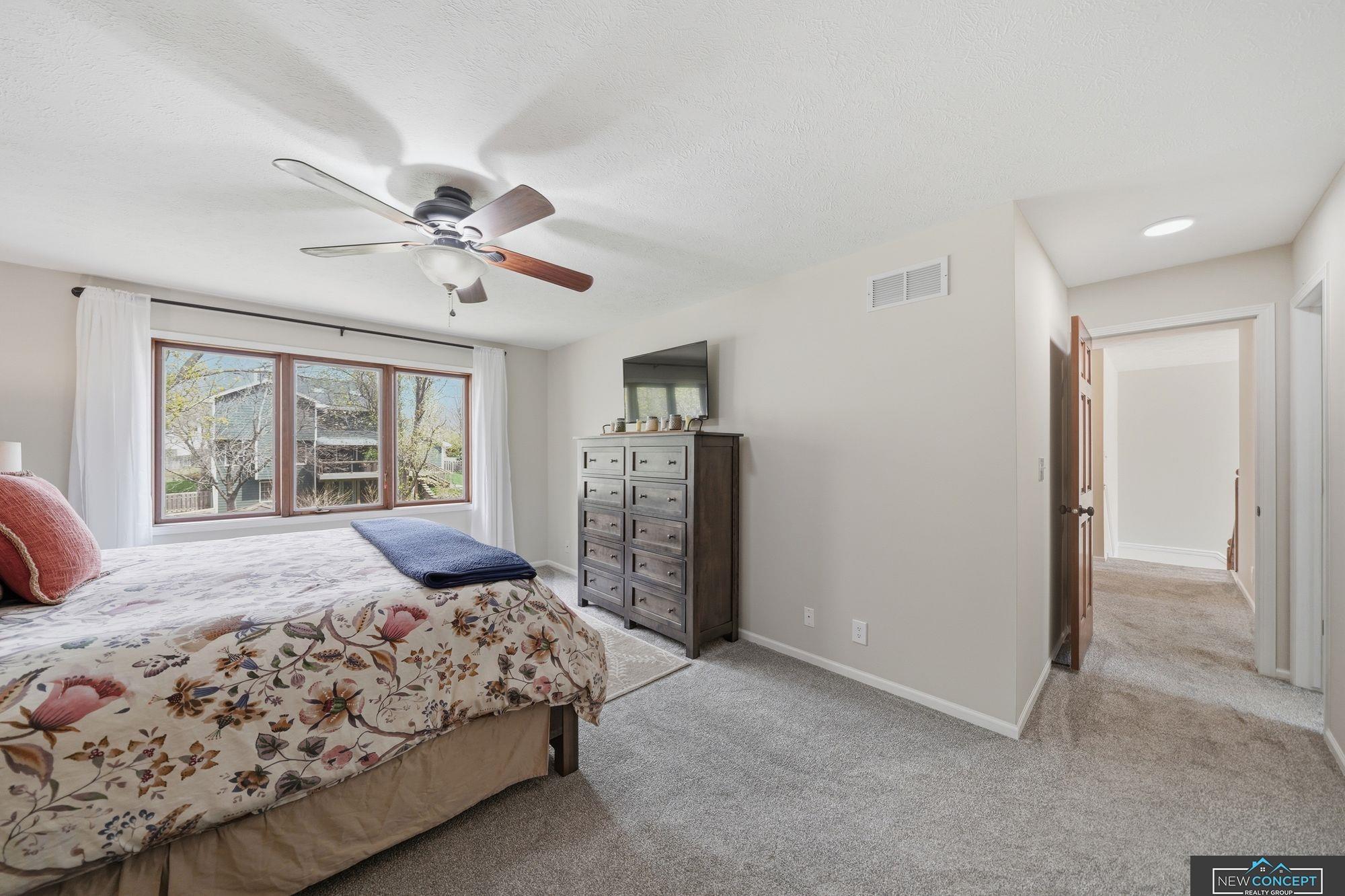 6600 Crooked Creek Drive, Lincoln, NE, 68516