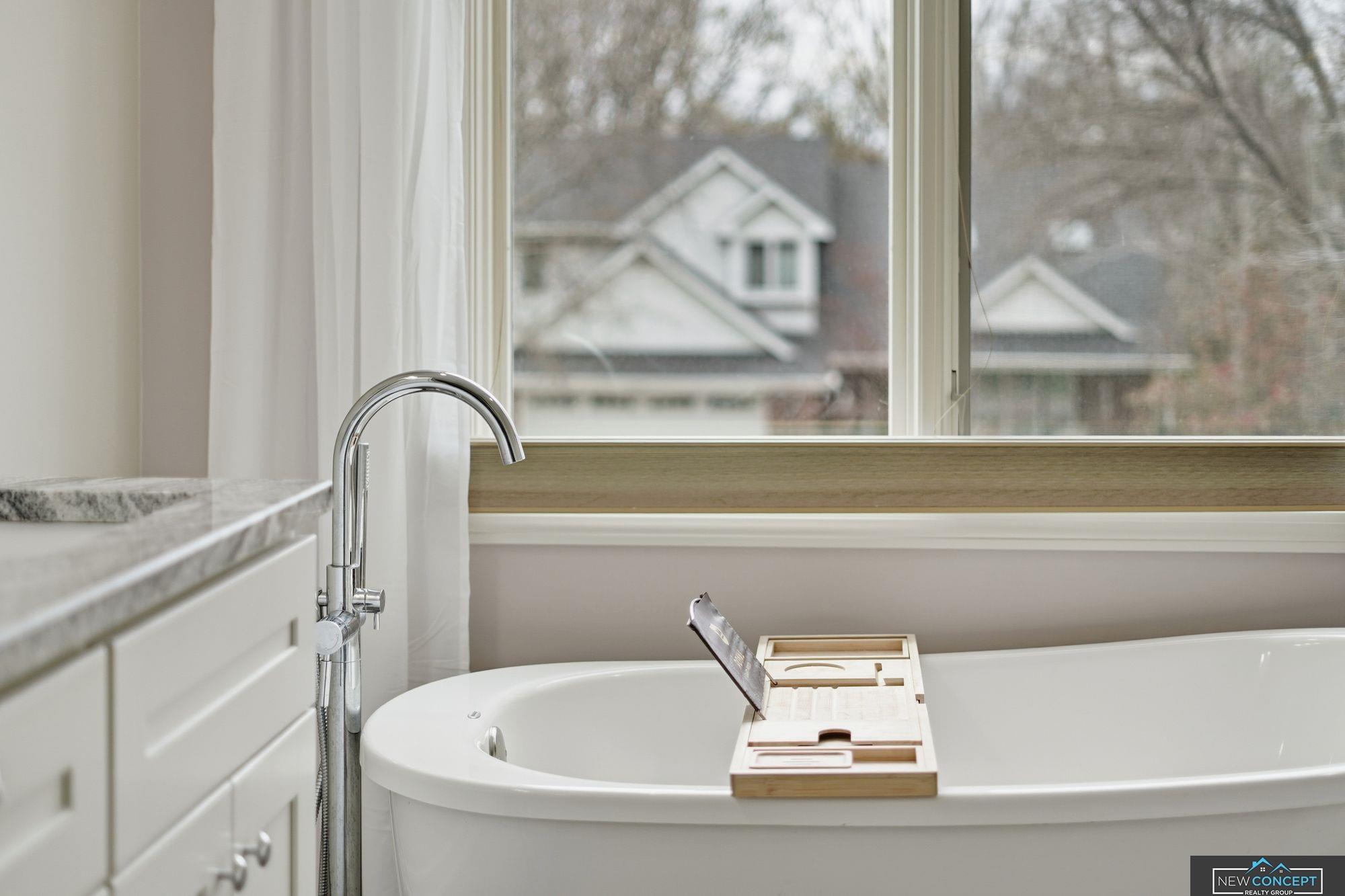 6600 Crooked Creek Drive, Lincoln, NE, 68516