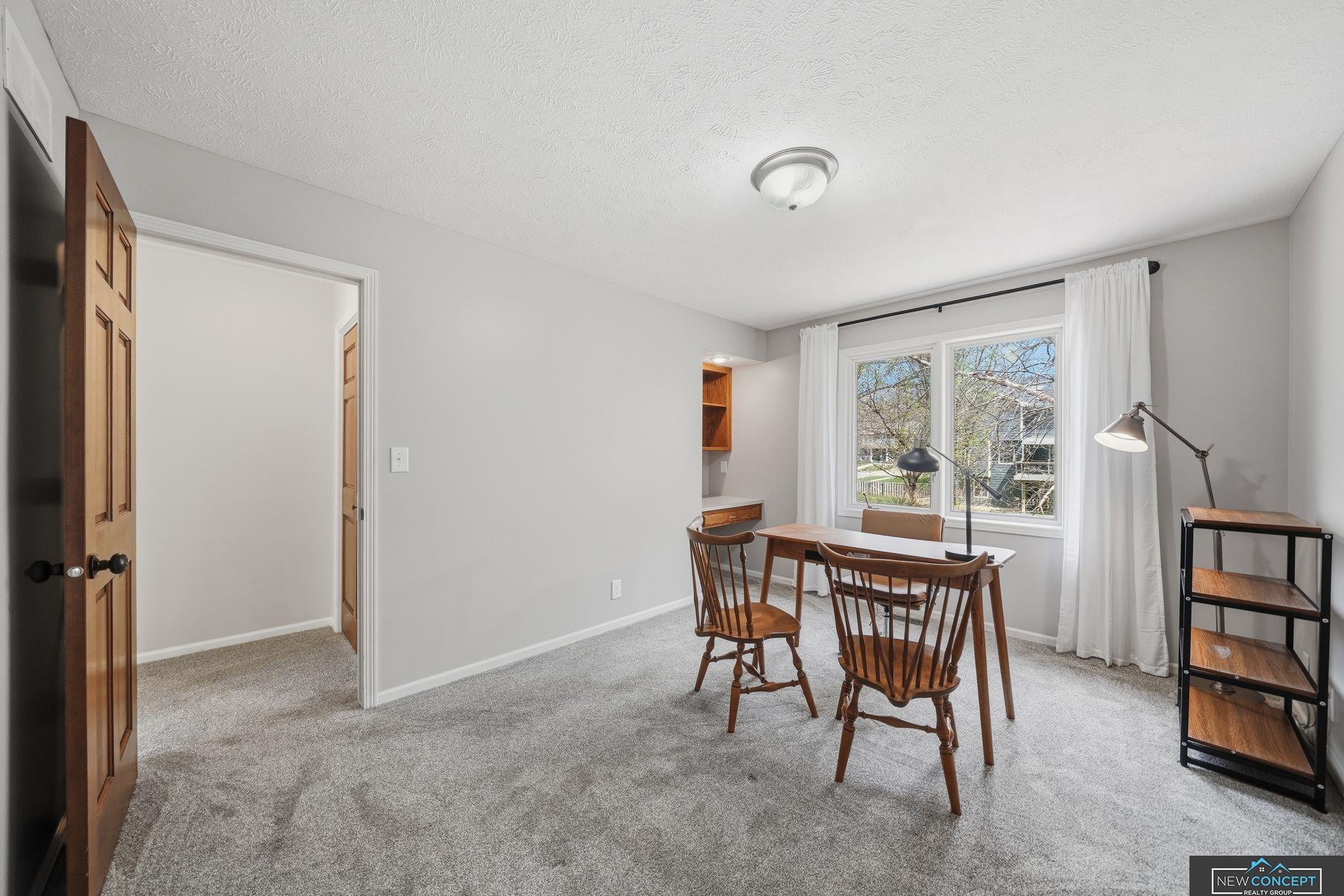 6600 Crooked Creek Drive, Lincoln, NE, 68516