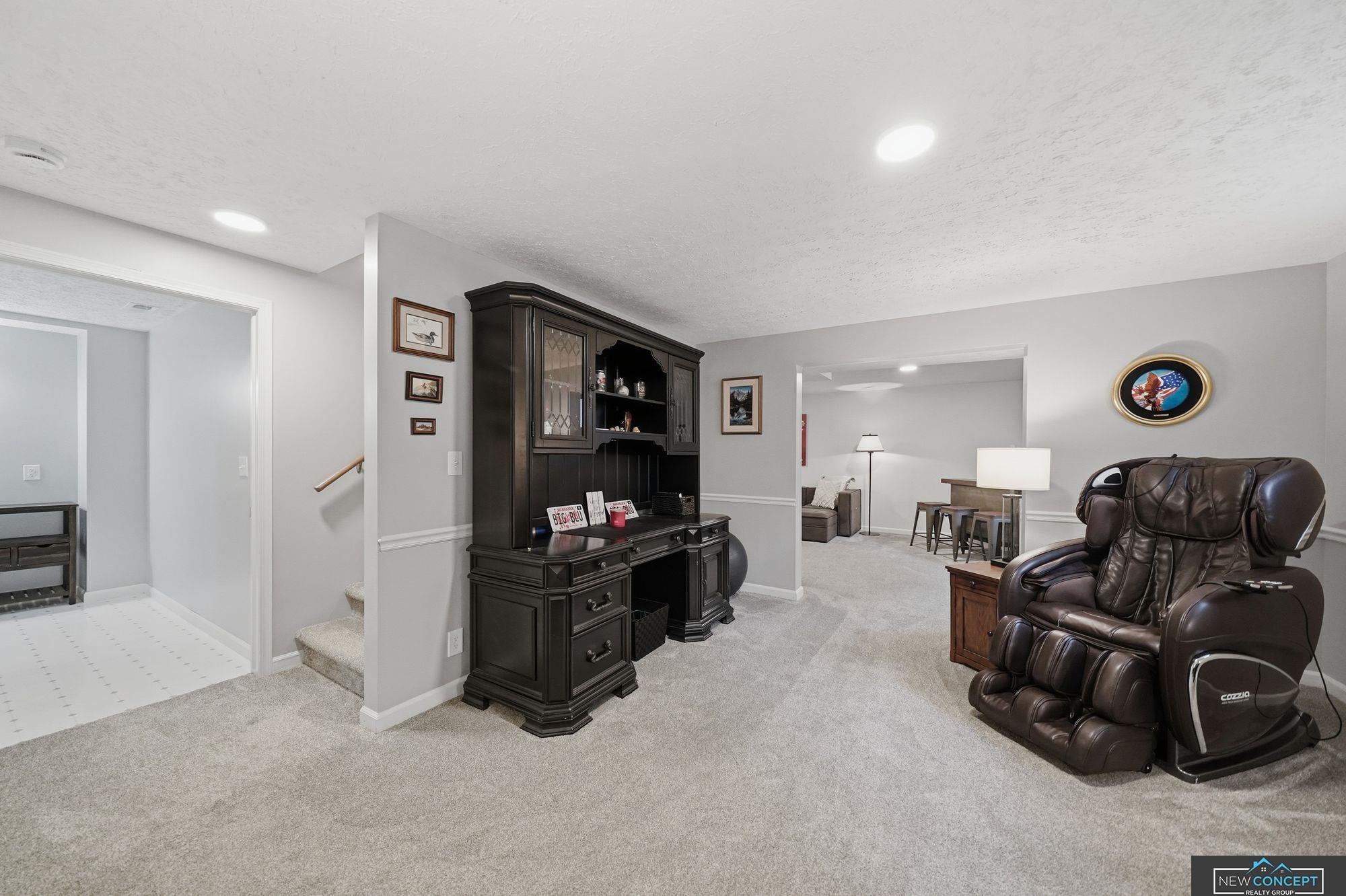 6600 Crooked Creek Drive, Lincoln, NE, 68516