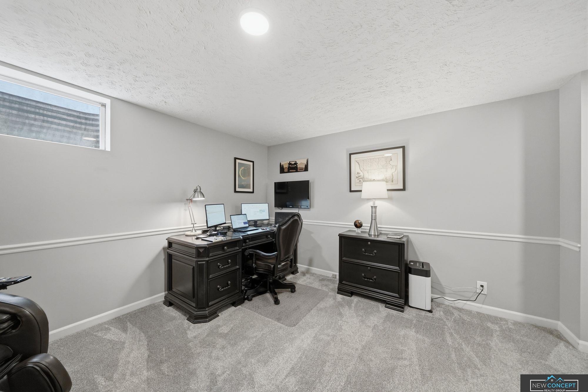 6600 Crooked Creek Drive, Lincoln, NE, 68516