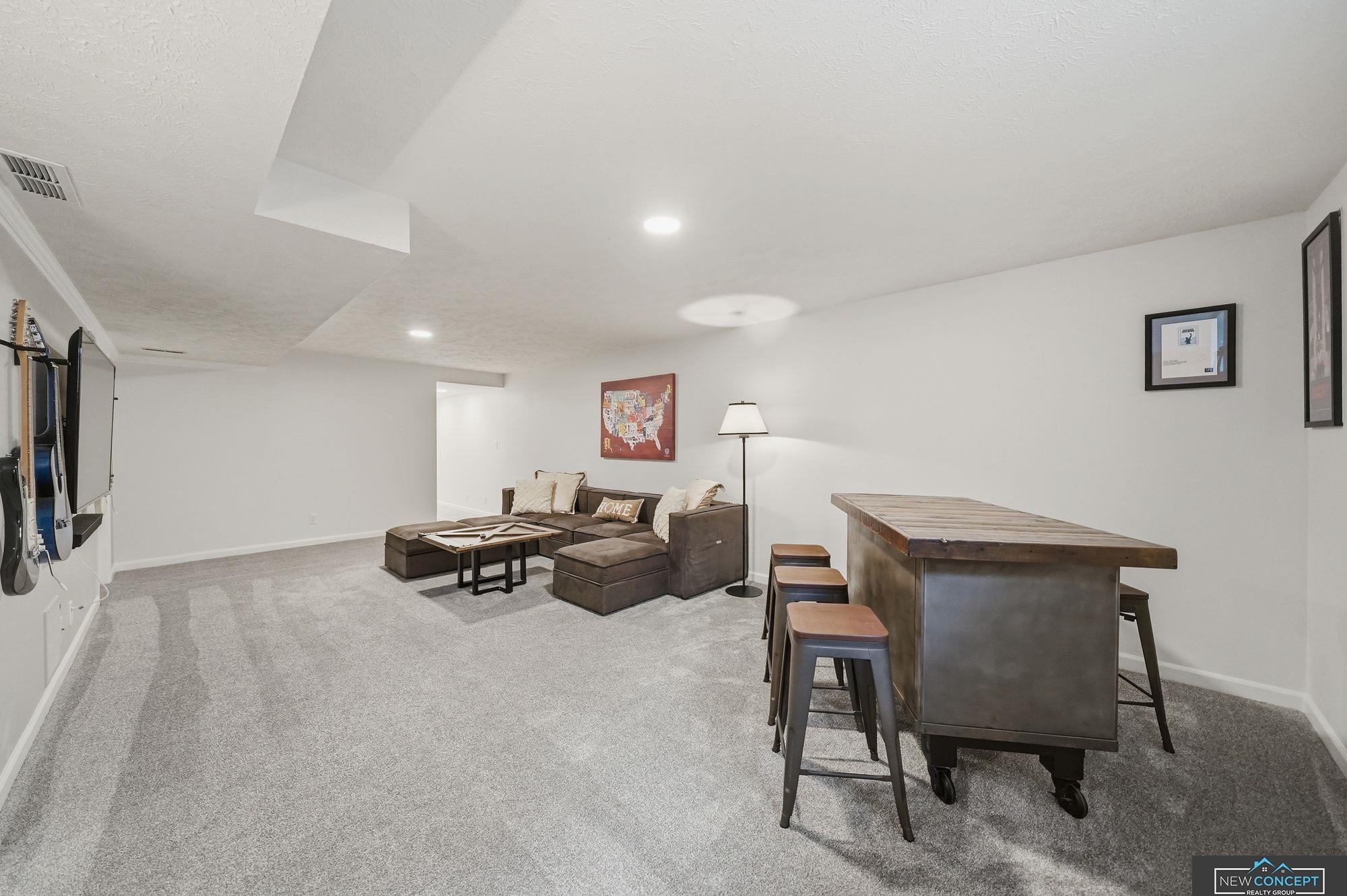 6600 Crooked Creek Drive, Lincoln, NE, 68516