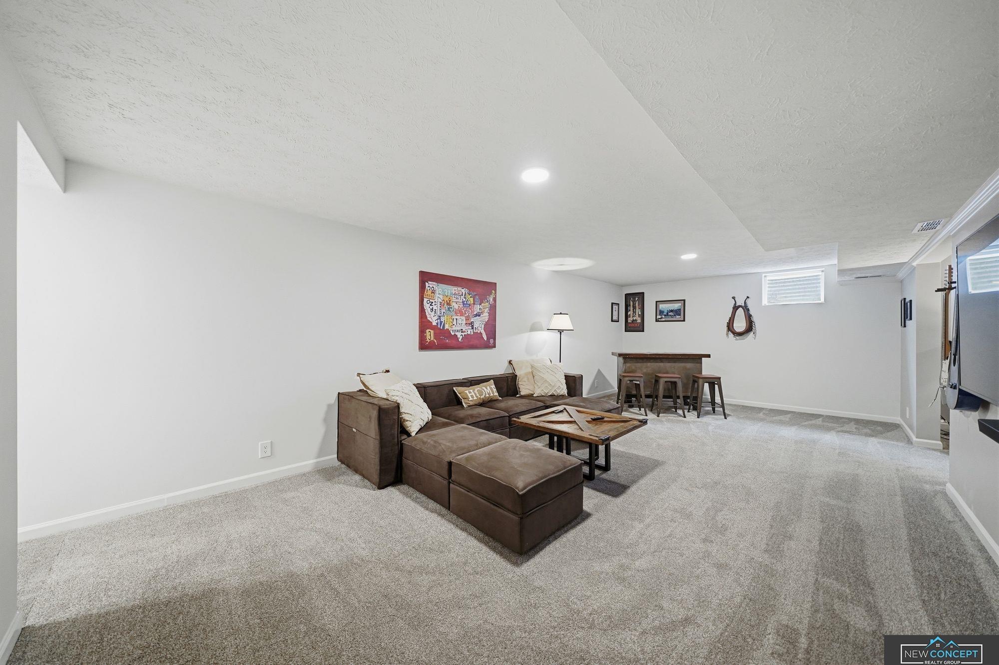 6600 Crooked Creek Drive, Lincoln, NE, 68516