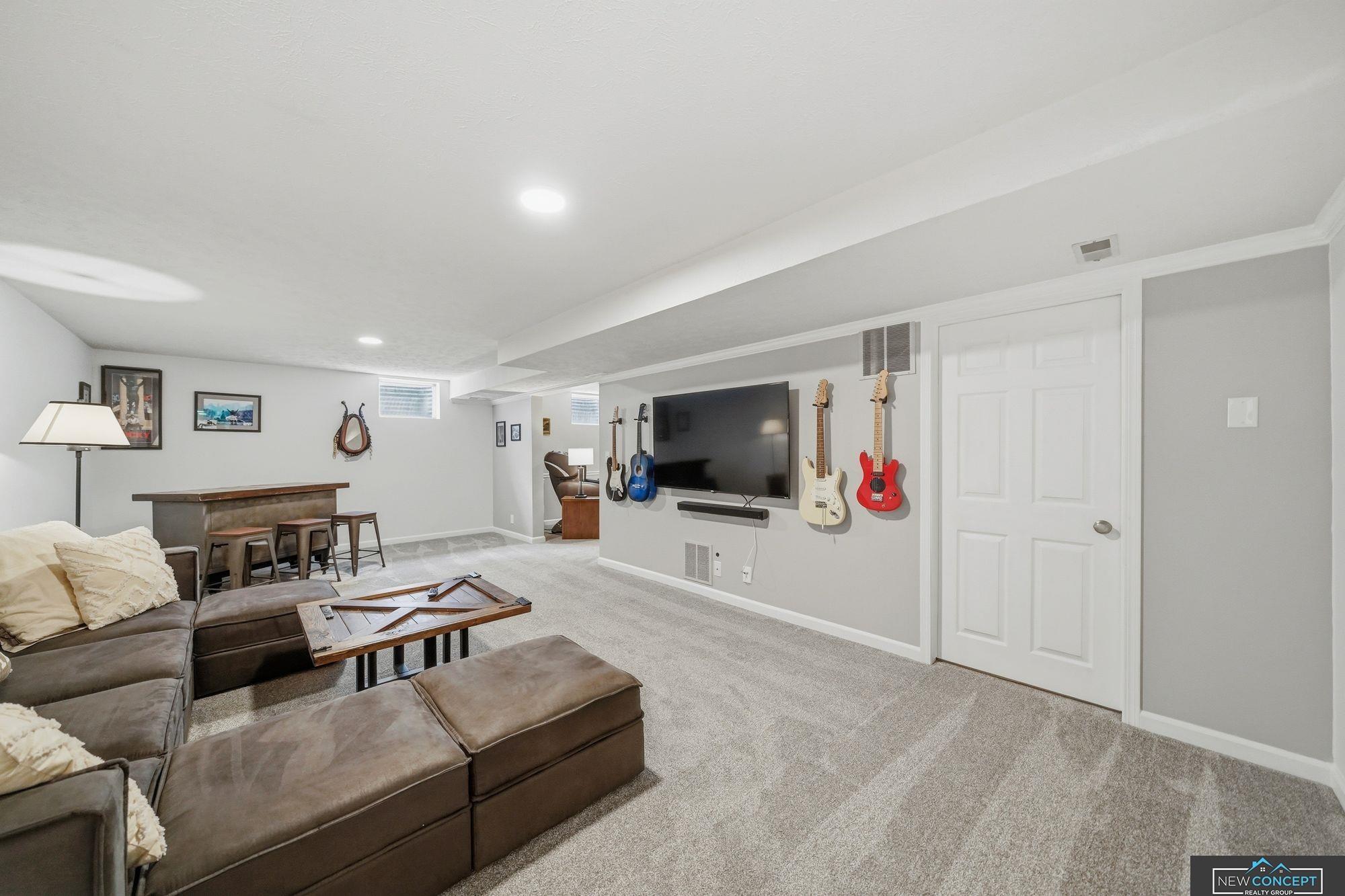 6600 Crooked Creek Drive, Lincoln, NE, 68516