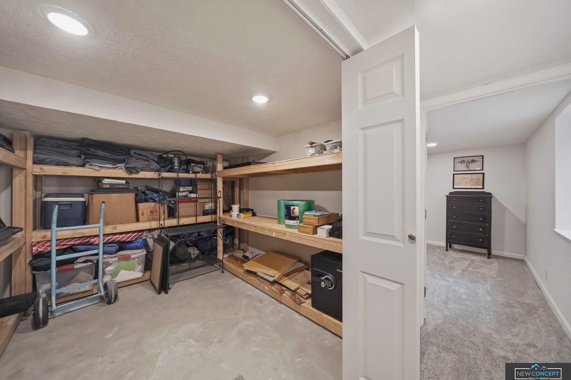 6600 Crooked Creek Drive, Lincoln, NE, 68516