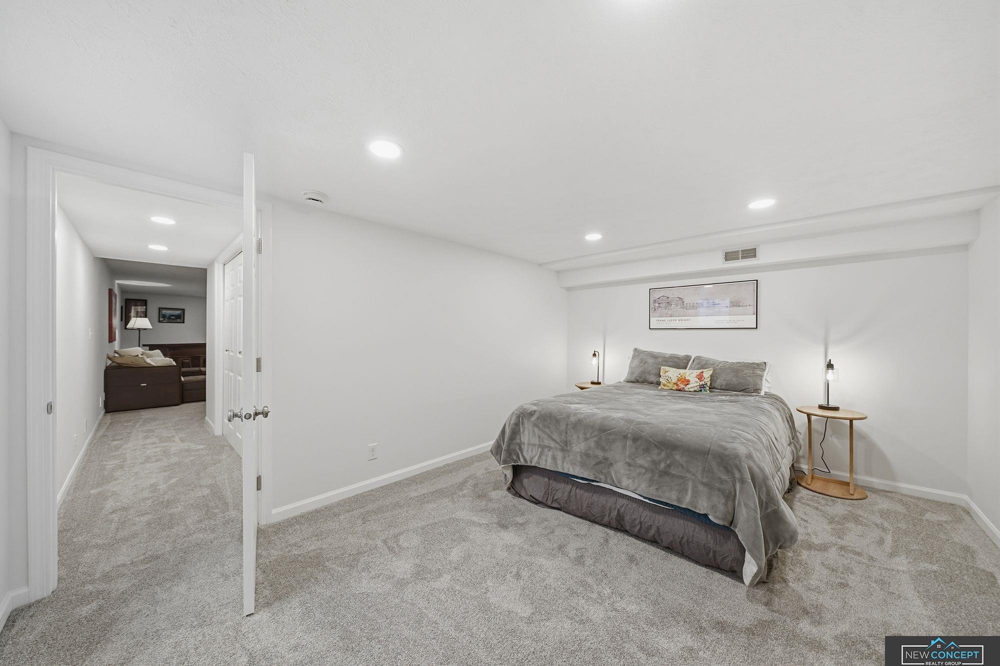 6600 Crooked Creek Drive, Lincoln, NE, 68516