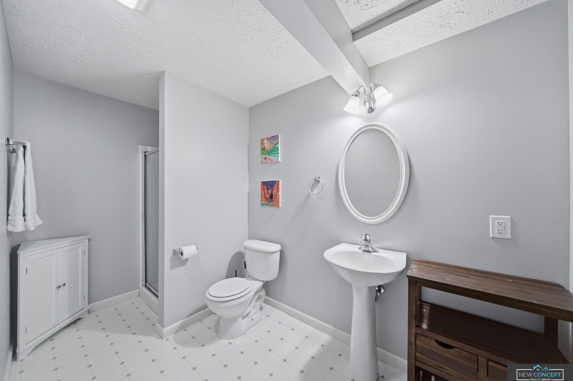 6600 Crooked Creek Drive, Lincoln, NE, 68516