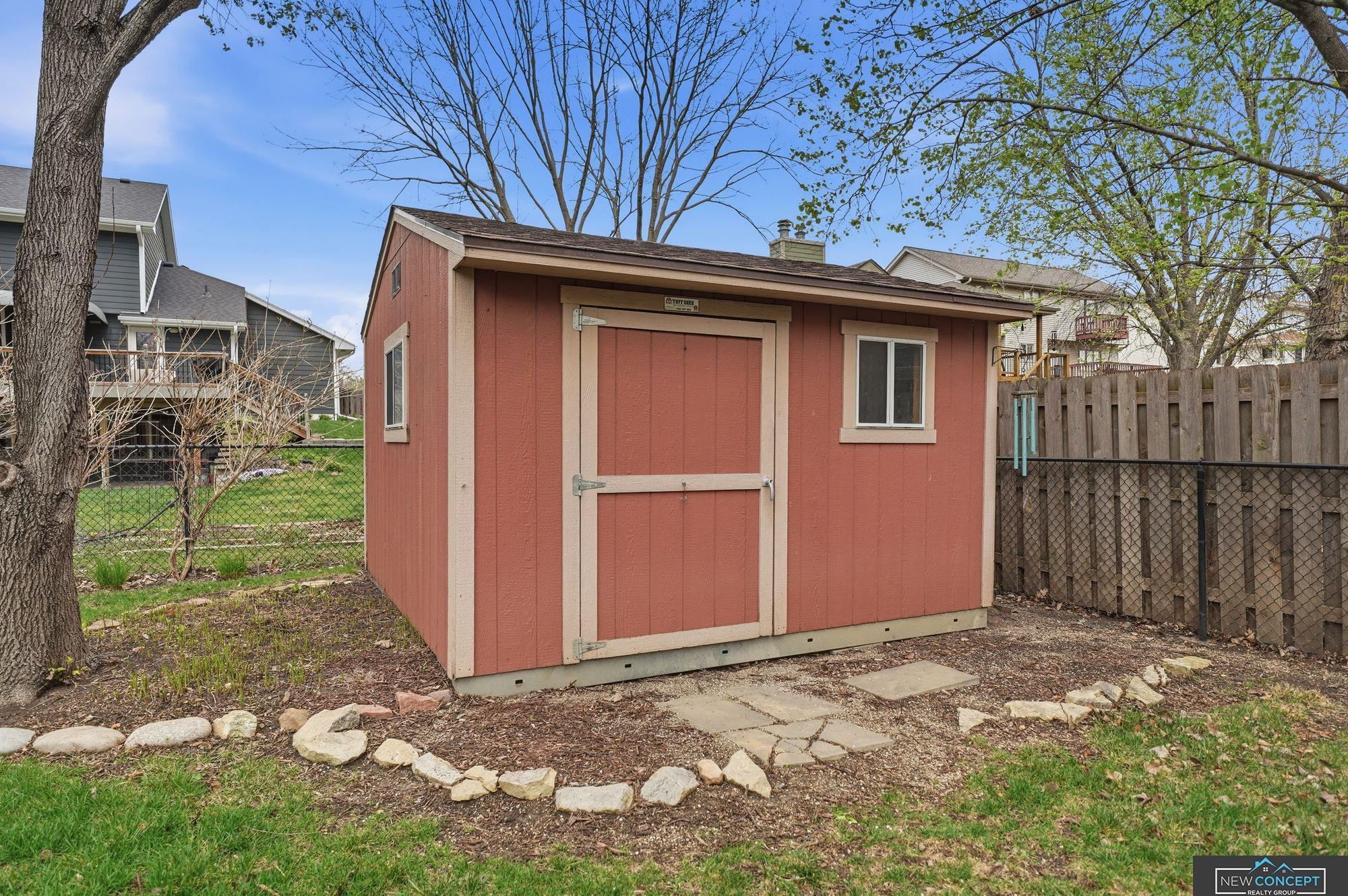 6600 Crooked Creek Drive, Lincoln, NE, 68516