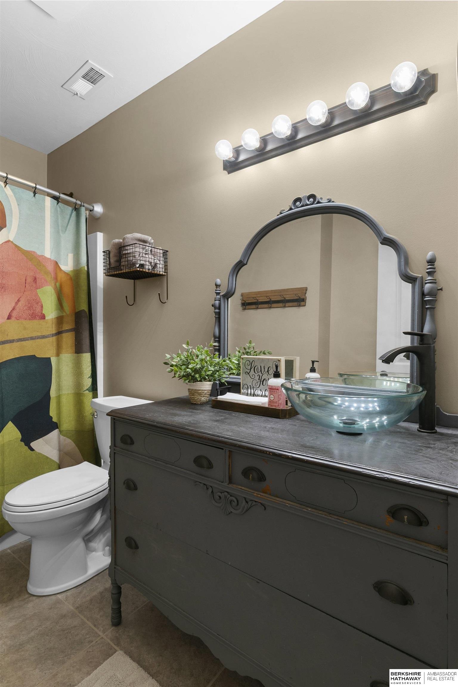 3940 Leesburg Street, Lincoln, NE, 68516