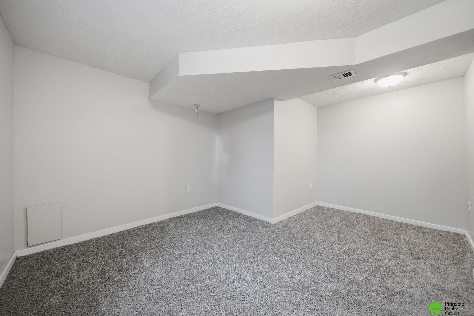 4919 Leighton Avenue, Lincoln, NE, 68504