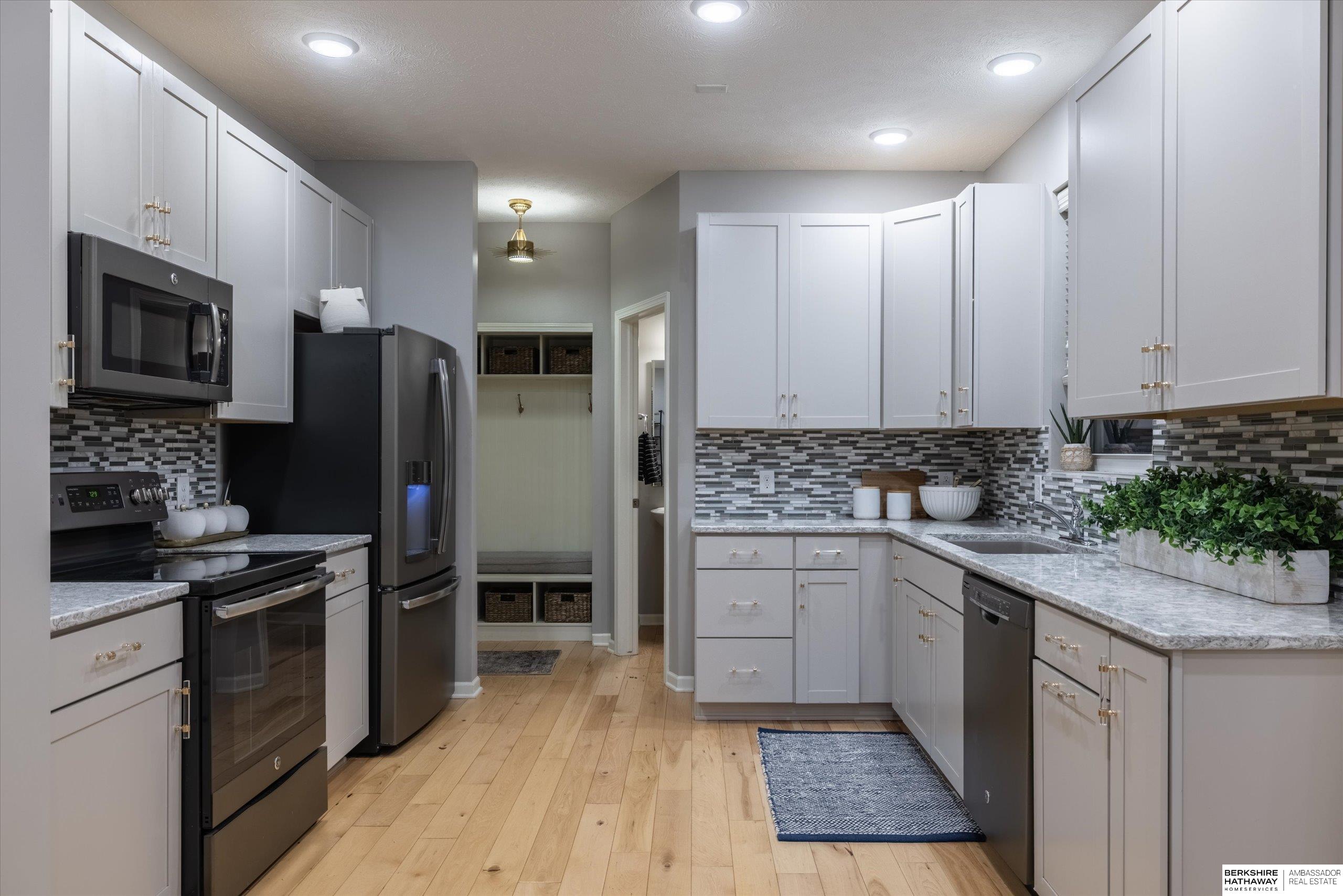 20459 E Street, Omaha, NE, 68022