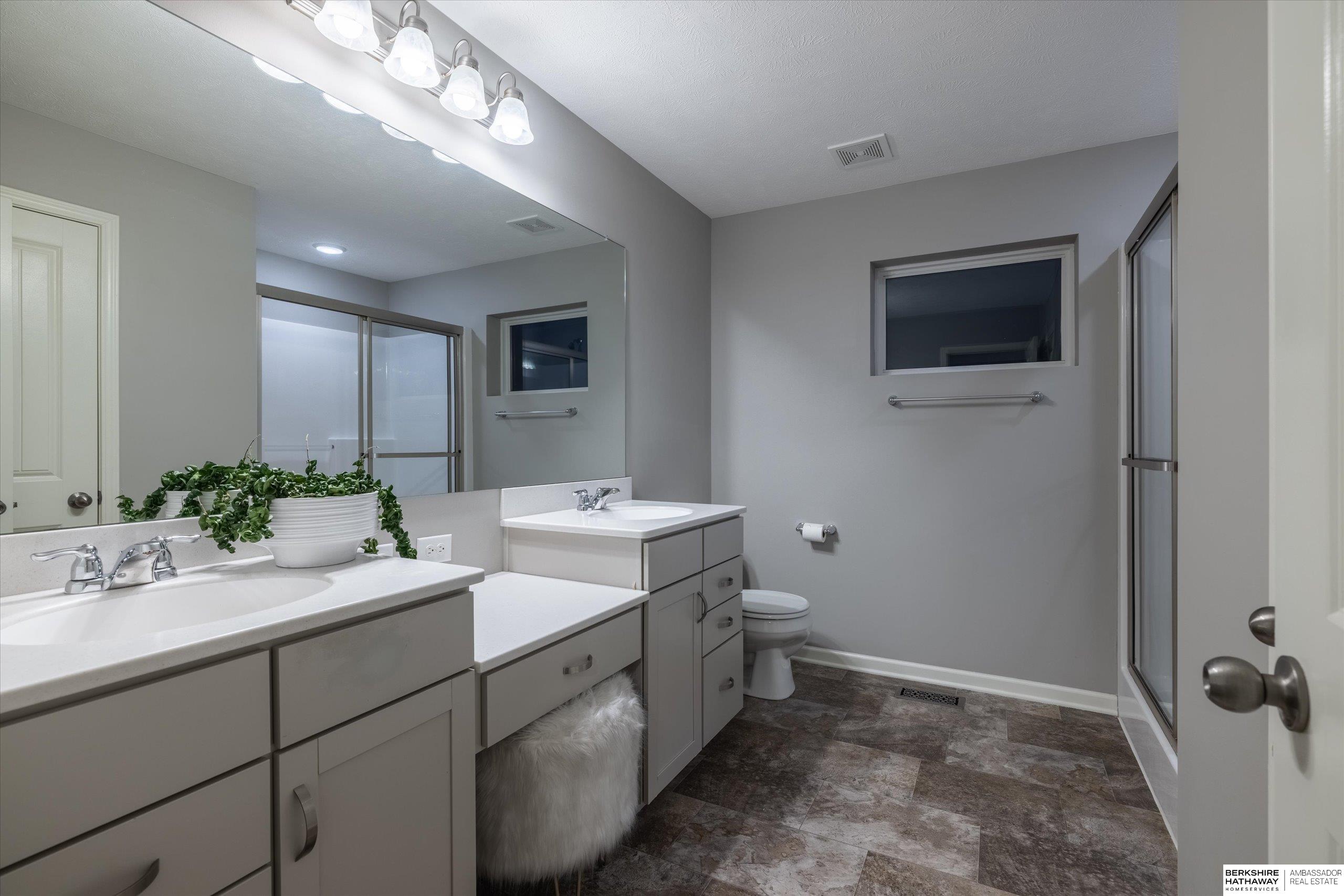 20459 E Street, Omaha, NE, 68022