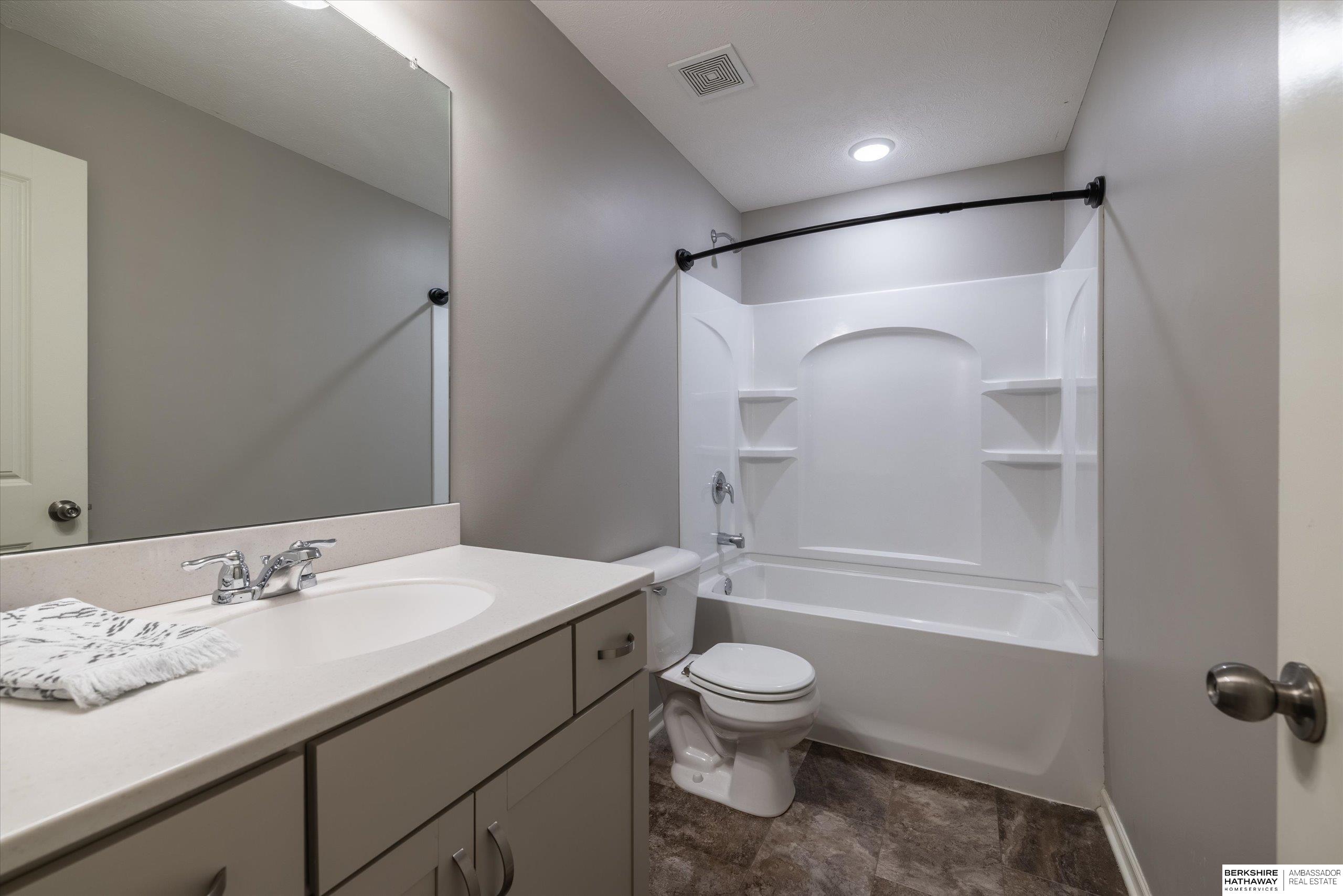 20459 E Street, Omaha, NE, 68022