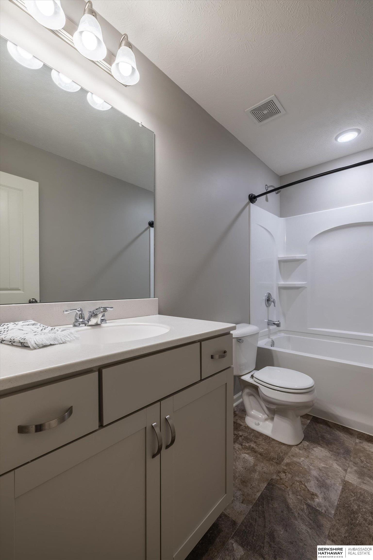 20459 E Street, Omaha, NE, 68022