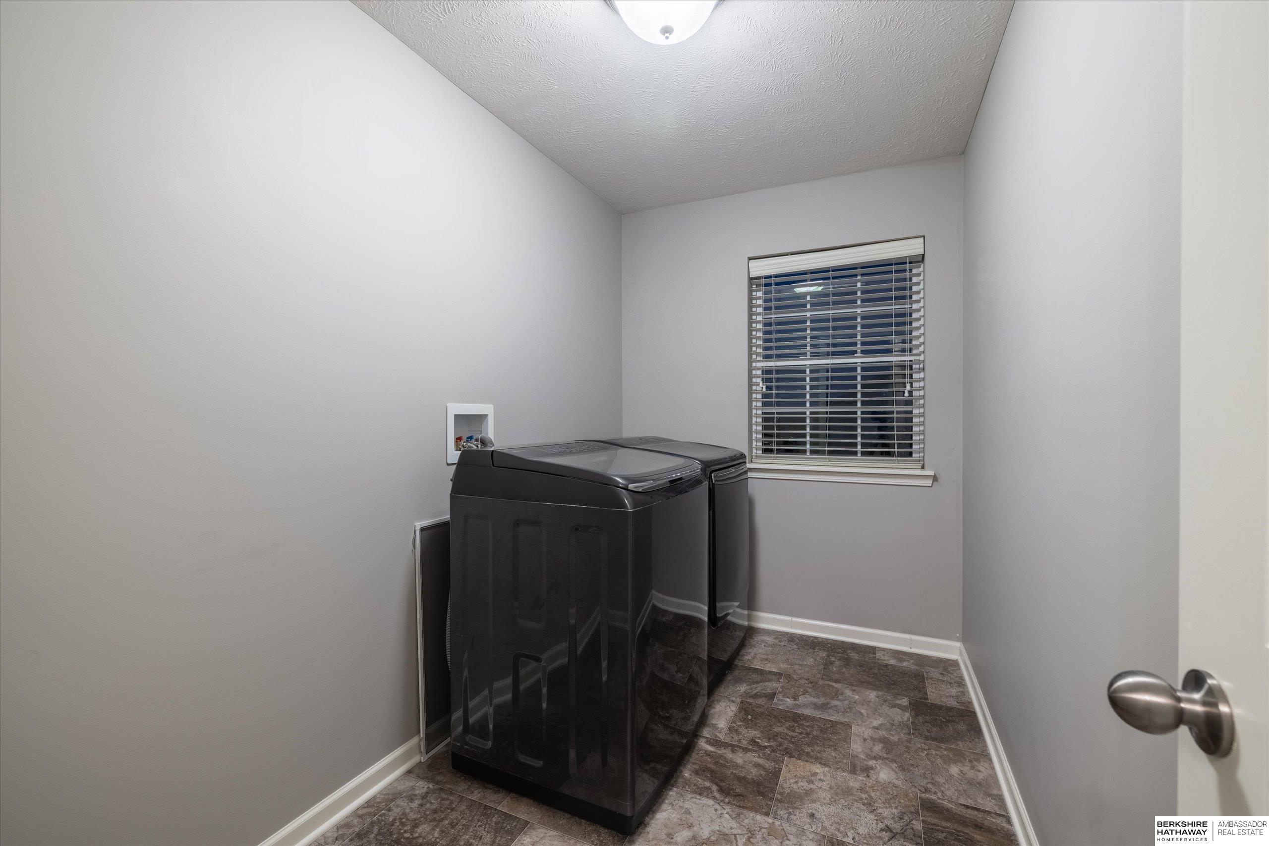 20459 E Street, Omaha, NE, 68022