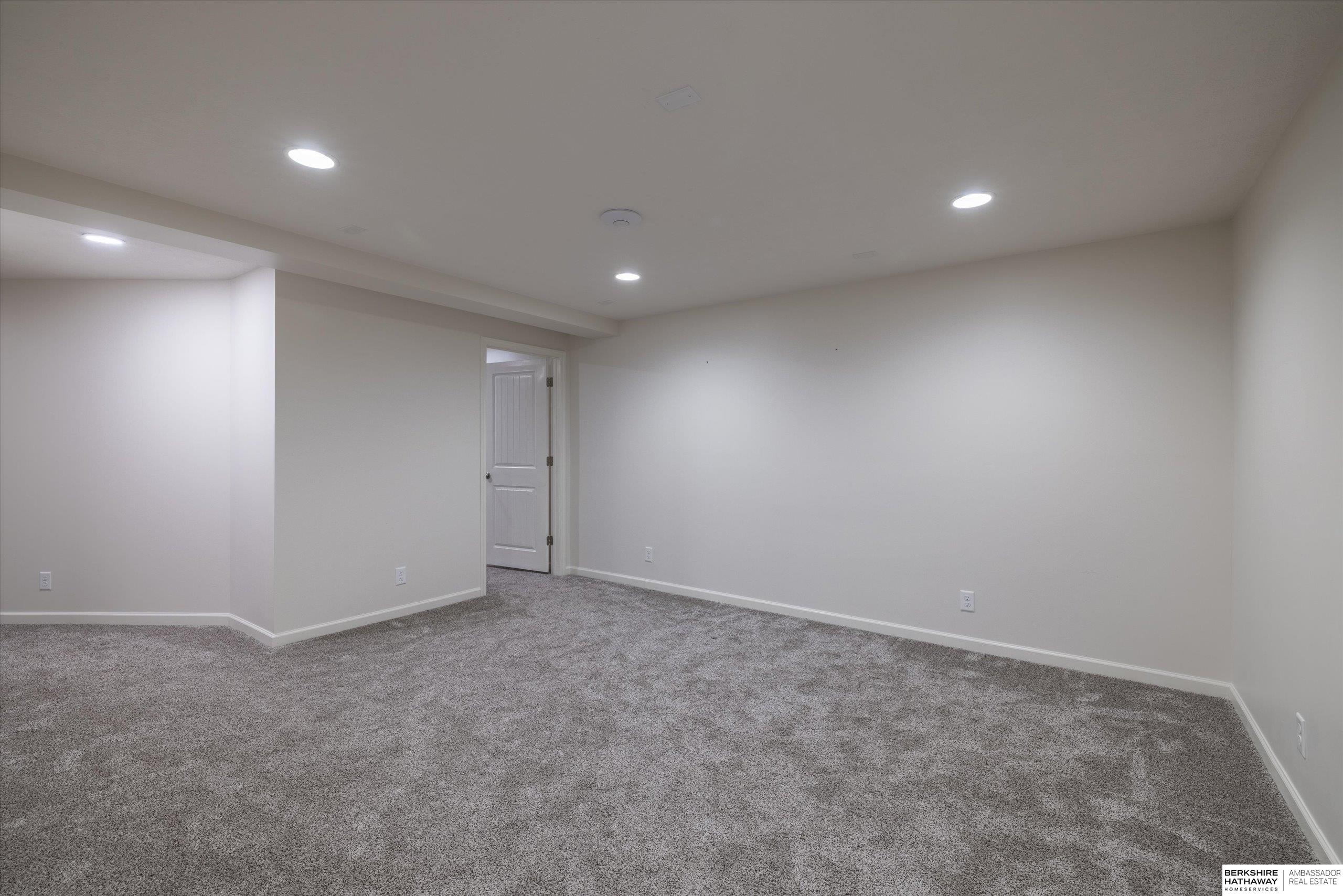 20459 E Street, Omaha, NE, 68022