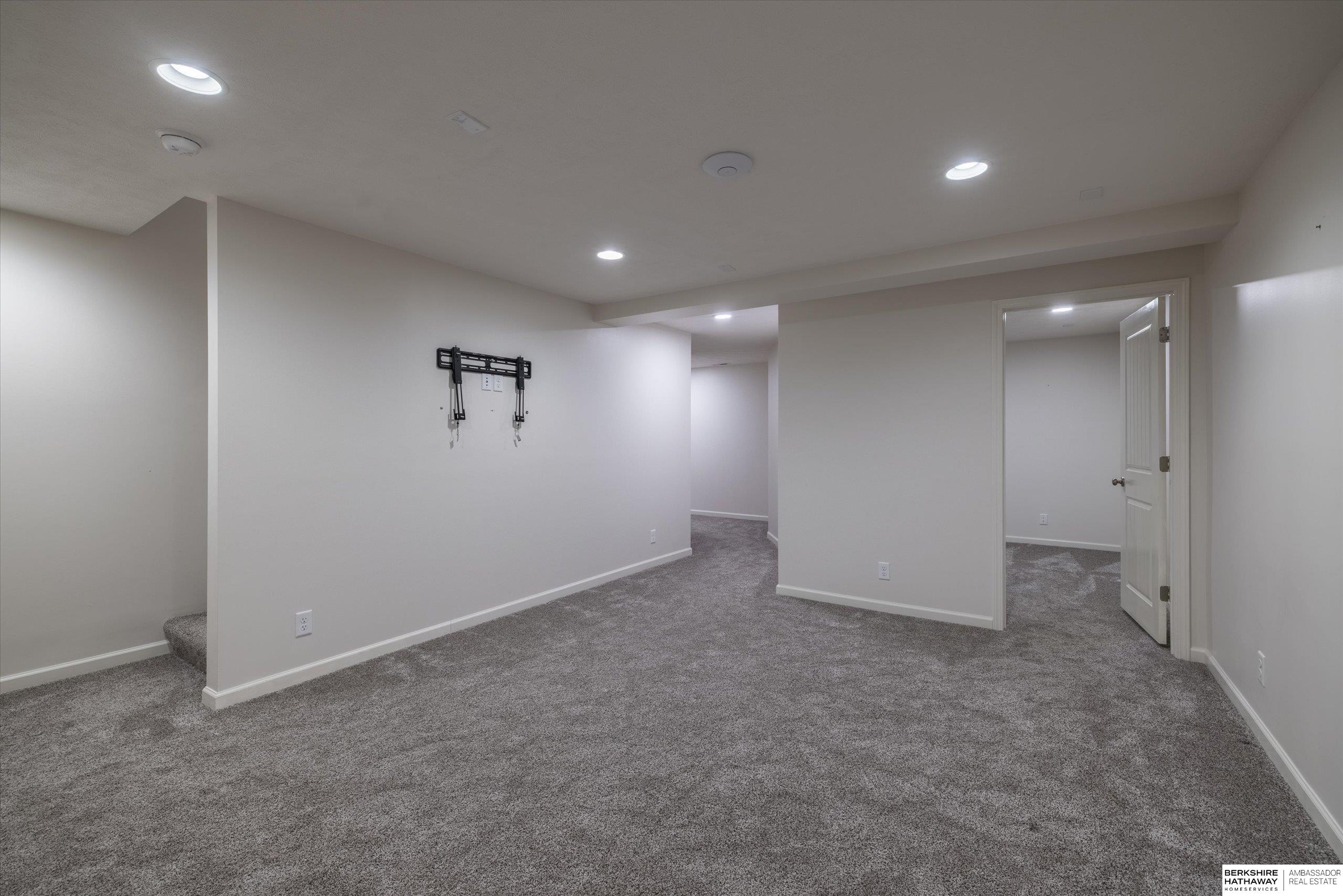 20459 E Street, Omaha, NE, 68022
