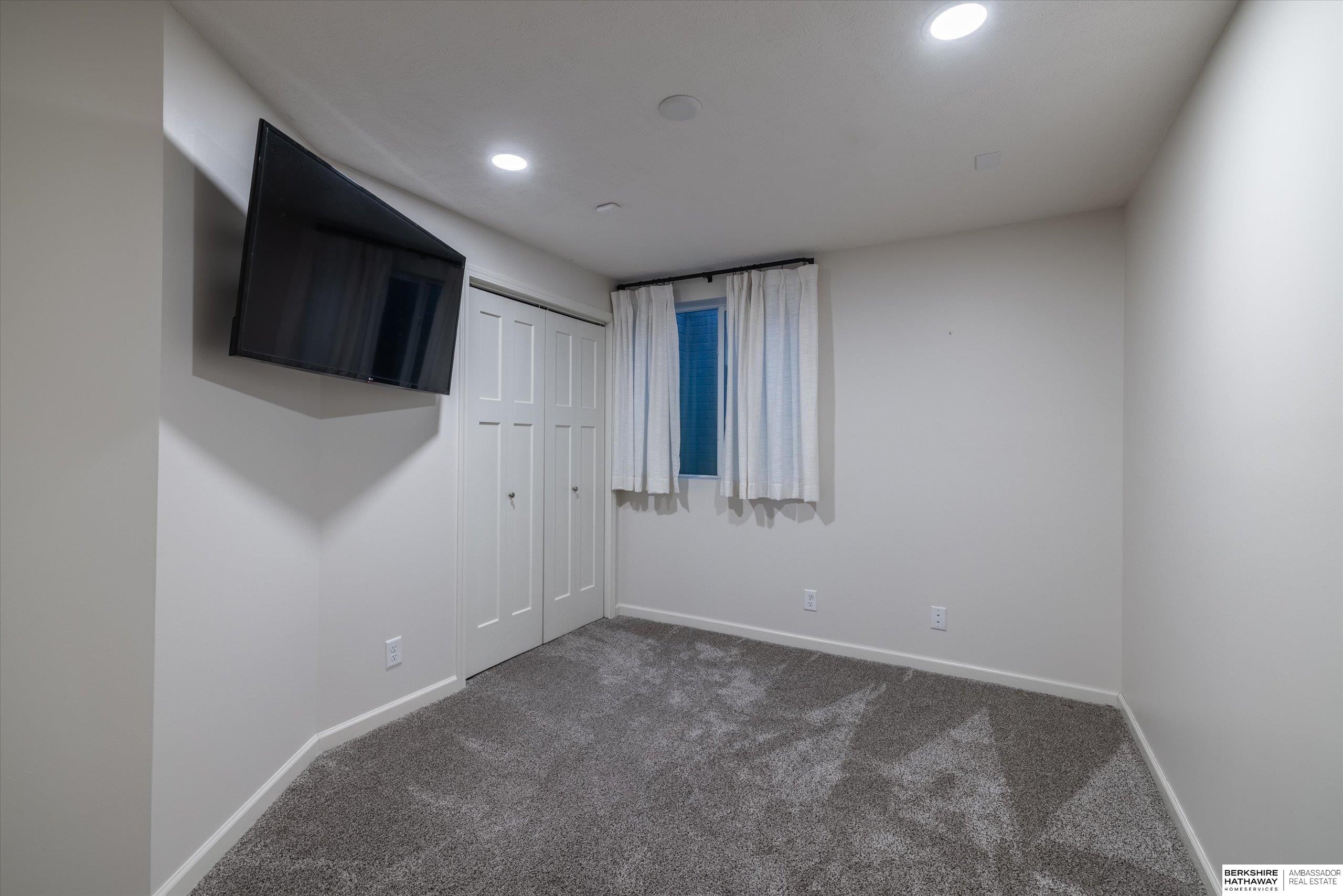 20459 E Street, Omaha, NE, 68022