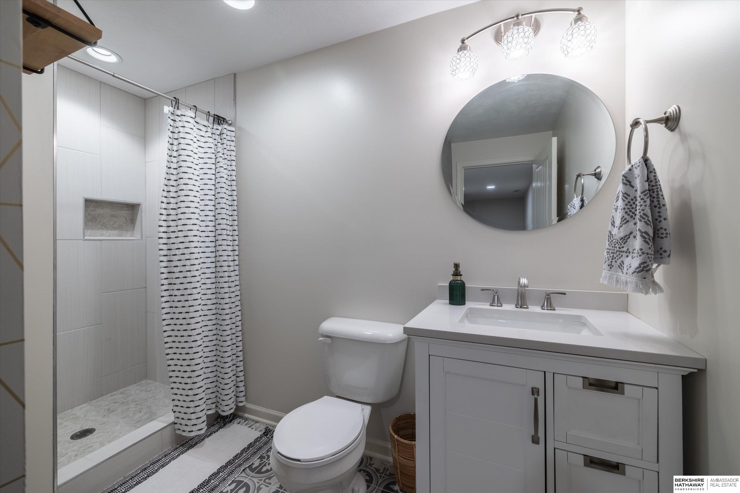 20459 E Street, Omaha, NE, 68022