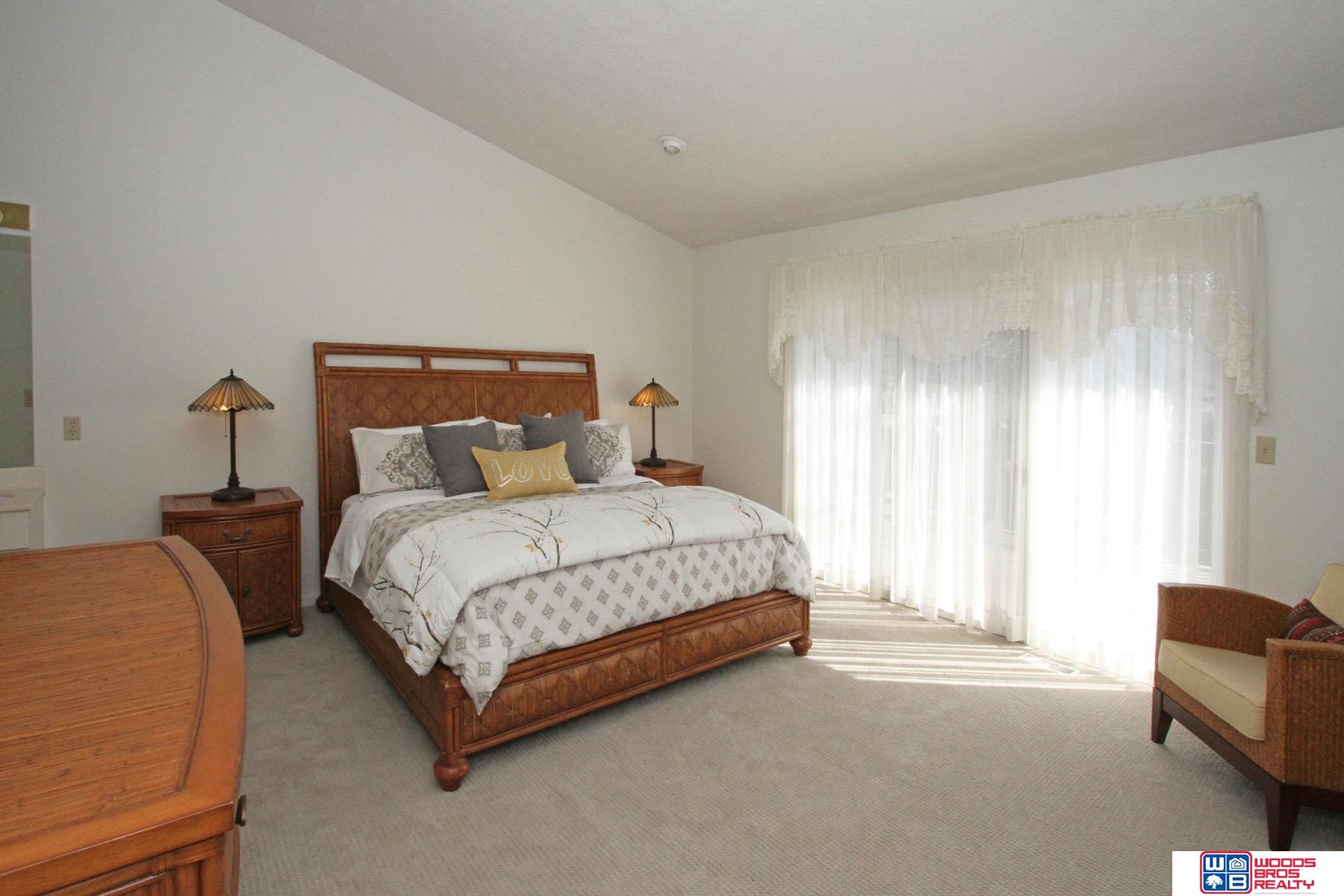 740 Lancashire Court, Lincoln, NE, 68510