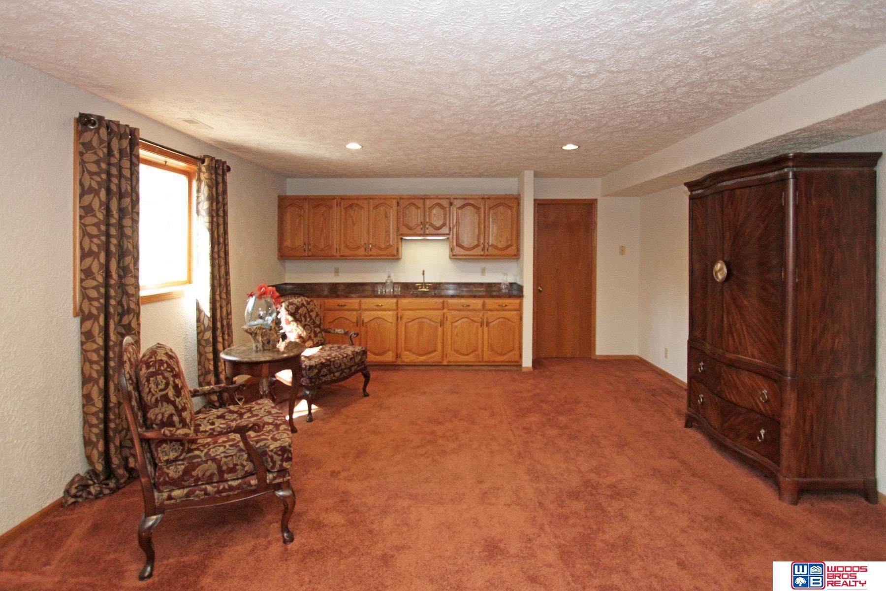 740 Lancashire Court, Lincoln, NE, 68510