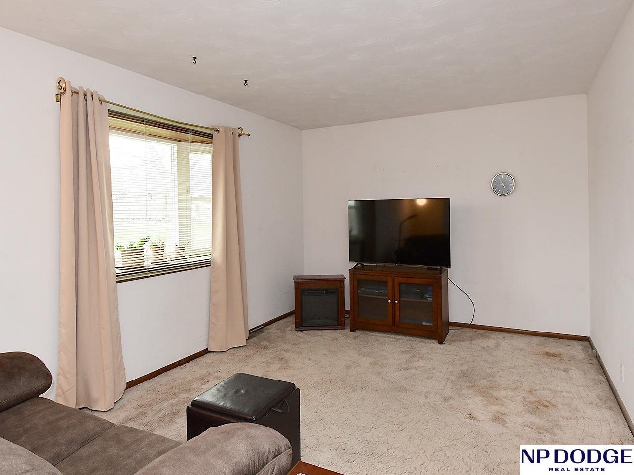 11217 X Street, Omaha, NE, 68137