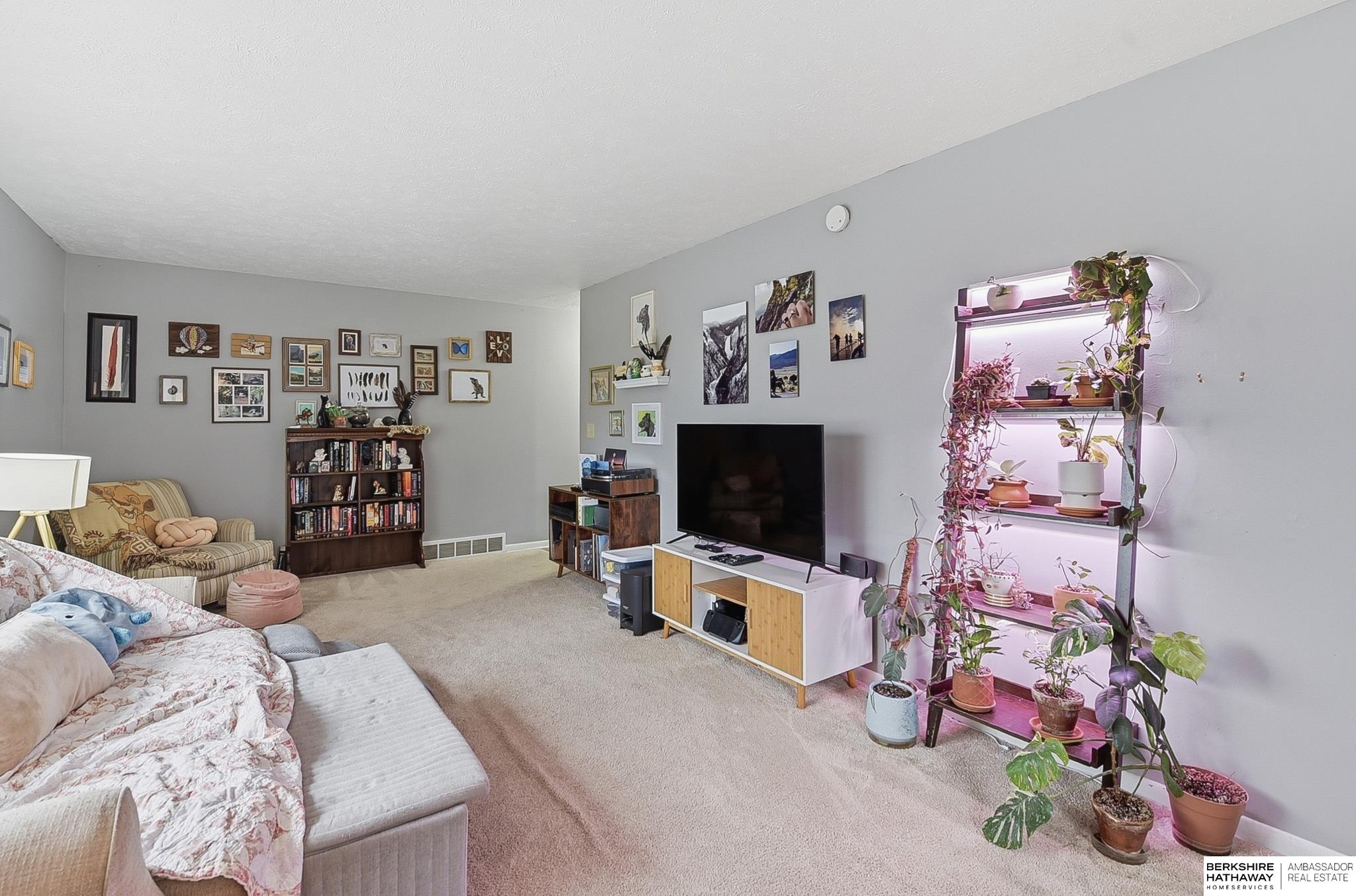 406 Robinson Avenue, Bellevue, NE, 68005