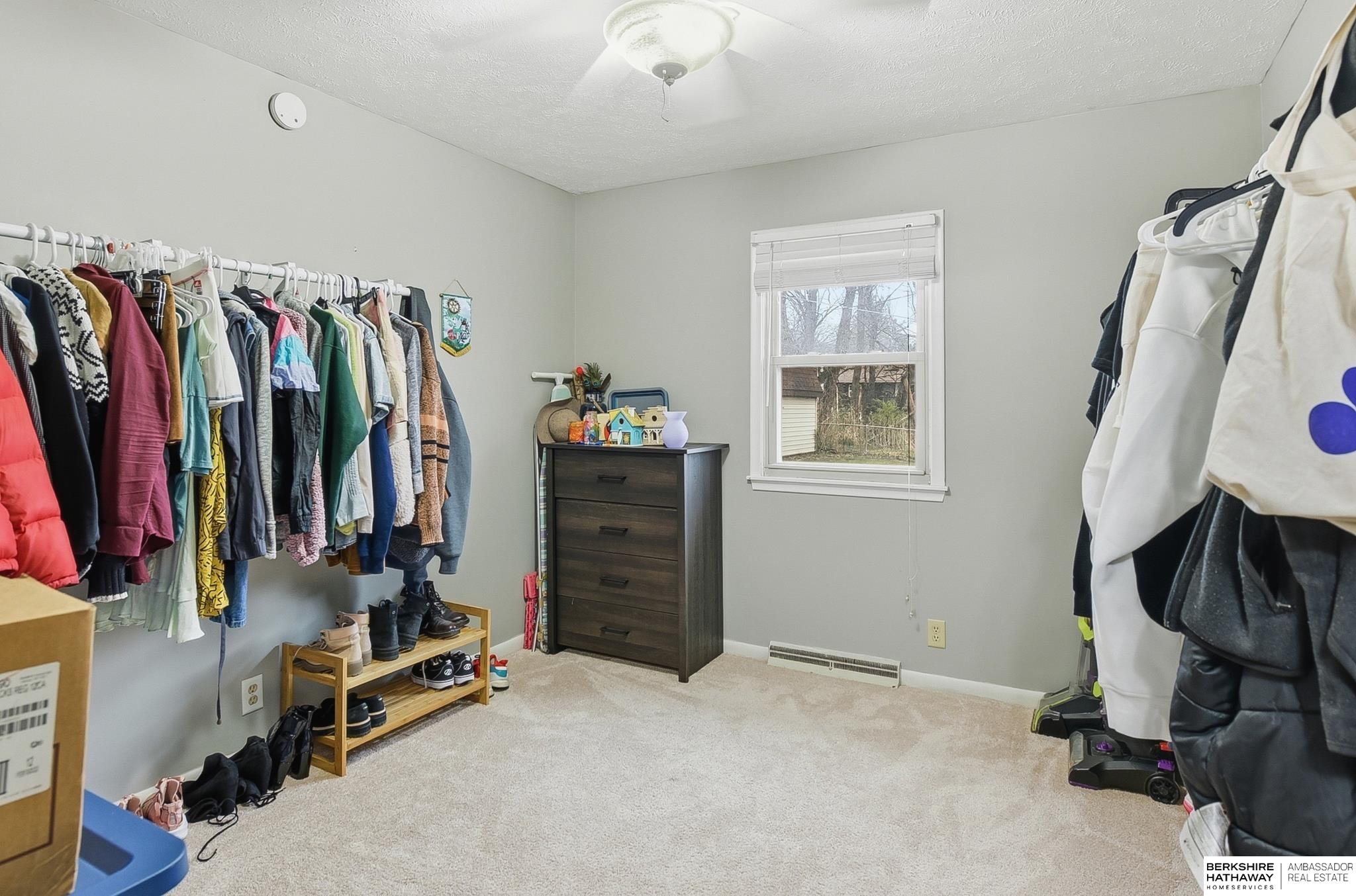 406 Robinson Avenue, Bellevue, NE, 68005