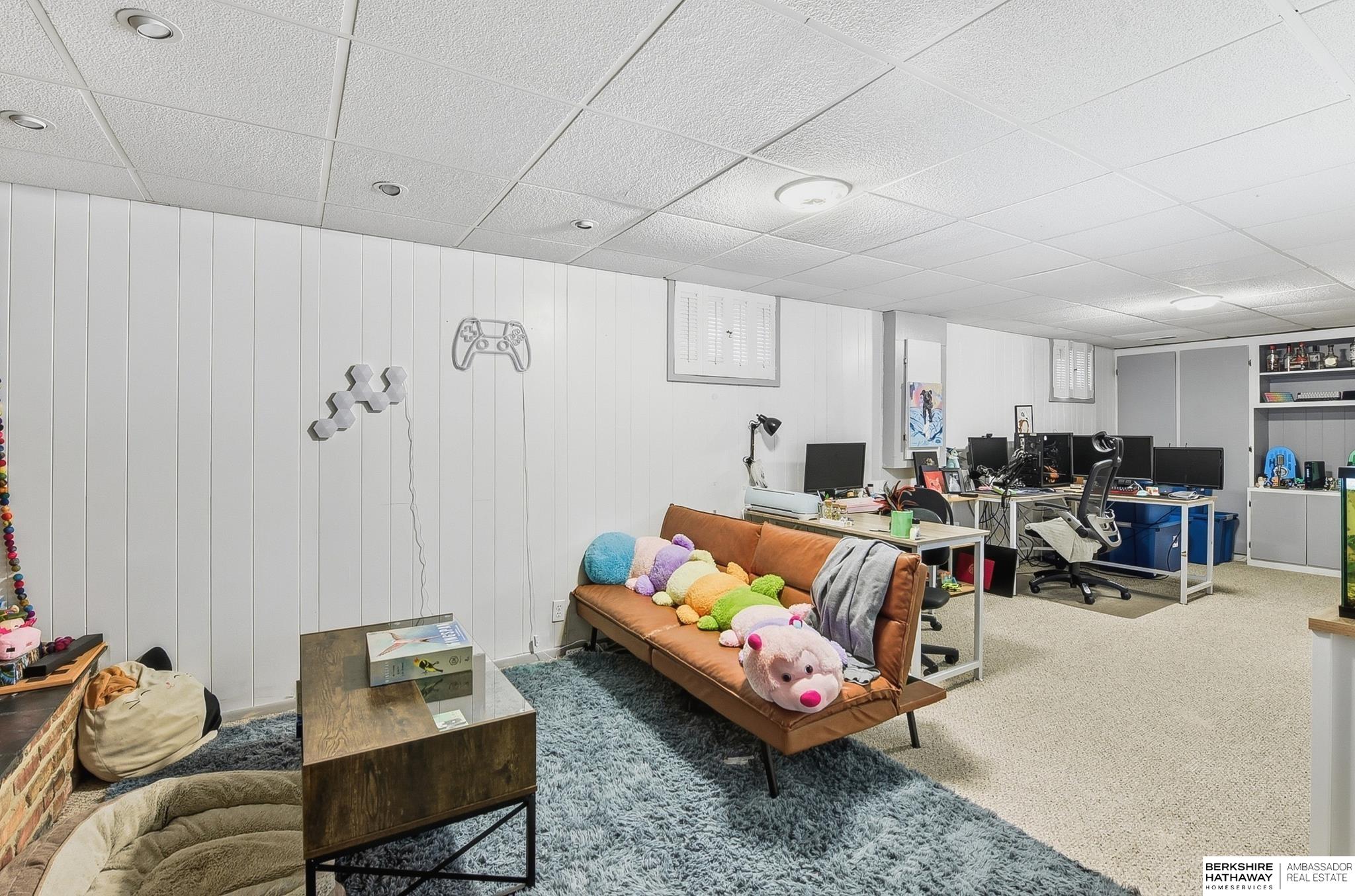 406 Robinson Avenue, Bellevue, NE, 68005