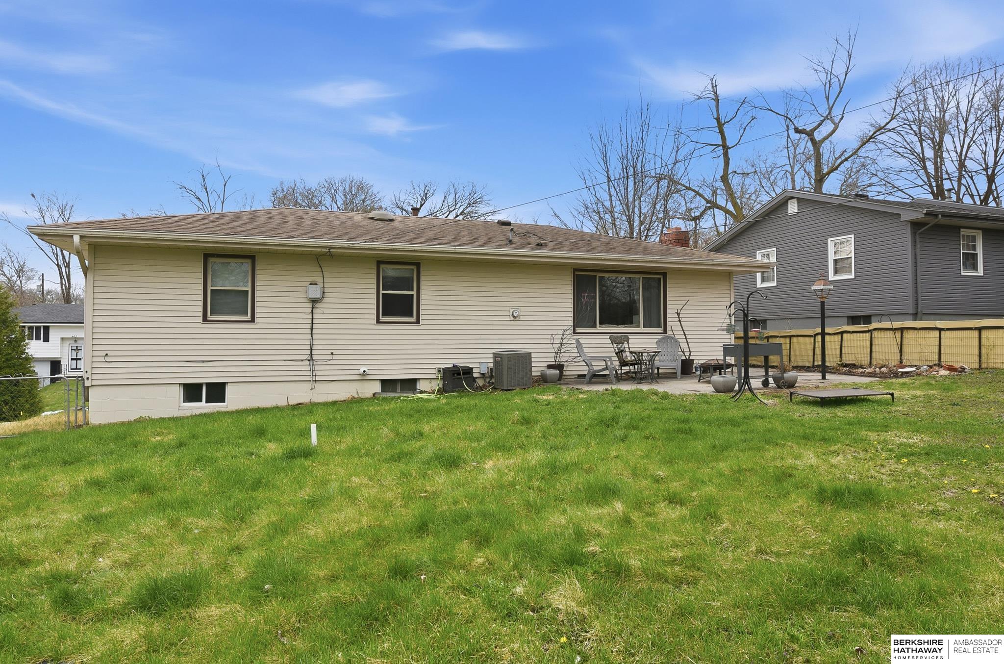 406 Robinson Avenue, Bellevue, NE, 68005