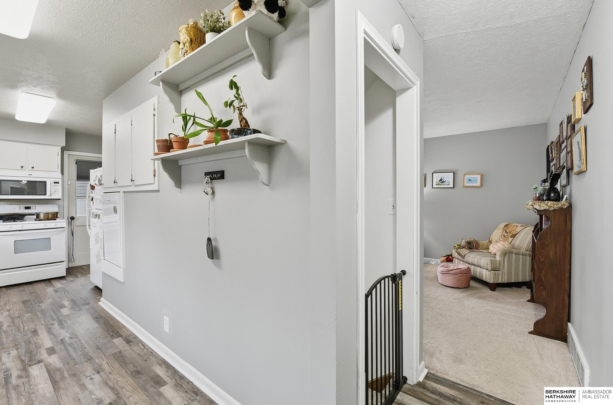 406 Robinson Avenue, Bellevue, NE, 68005