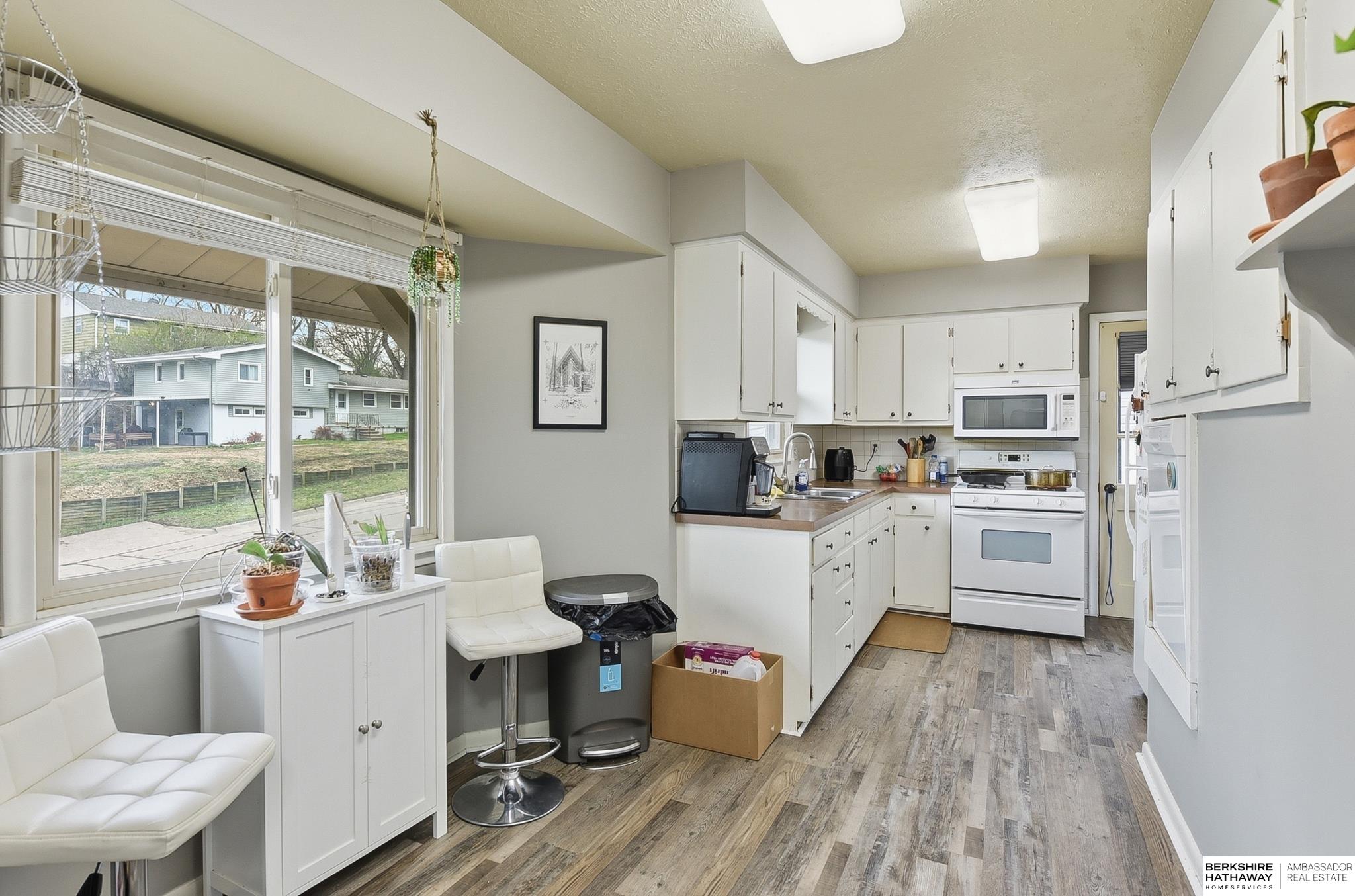 406 Robinson Avenue, Bellevue, NE, 68005