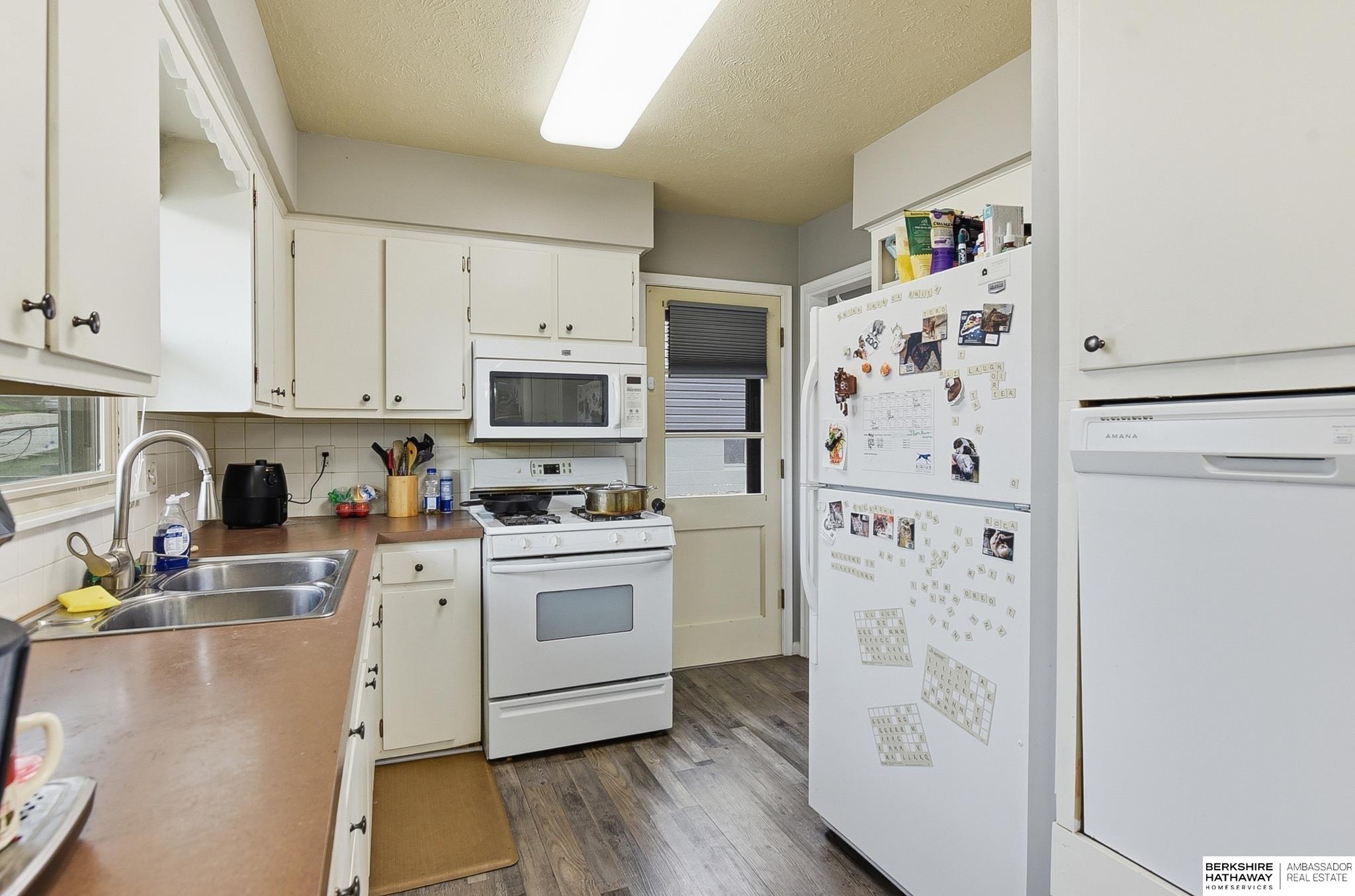 406 Robinson Avenue, Bellevue, NE, 68005