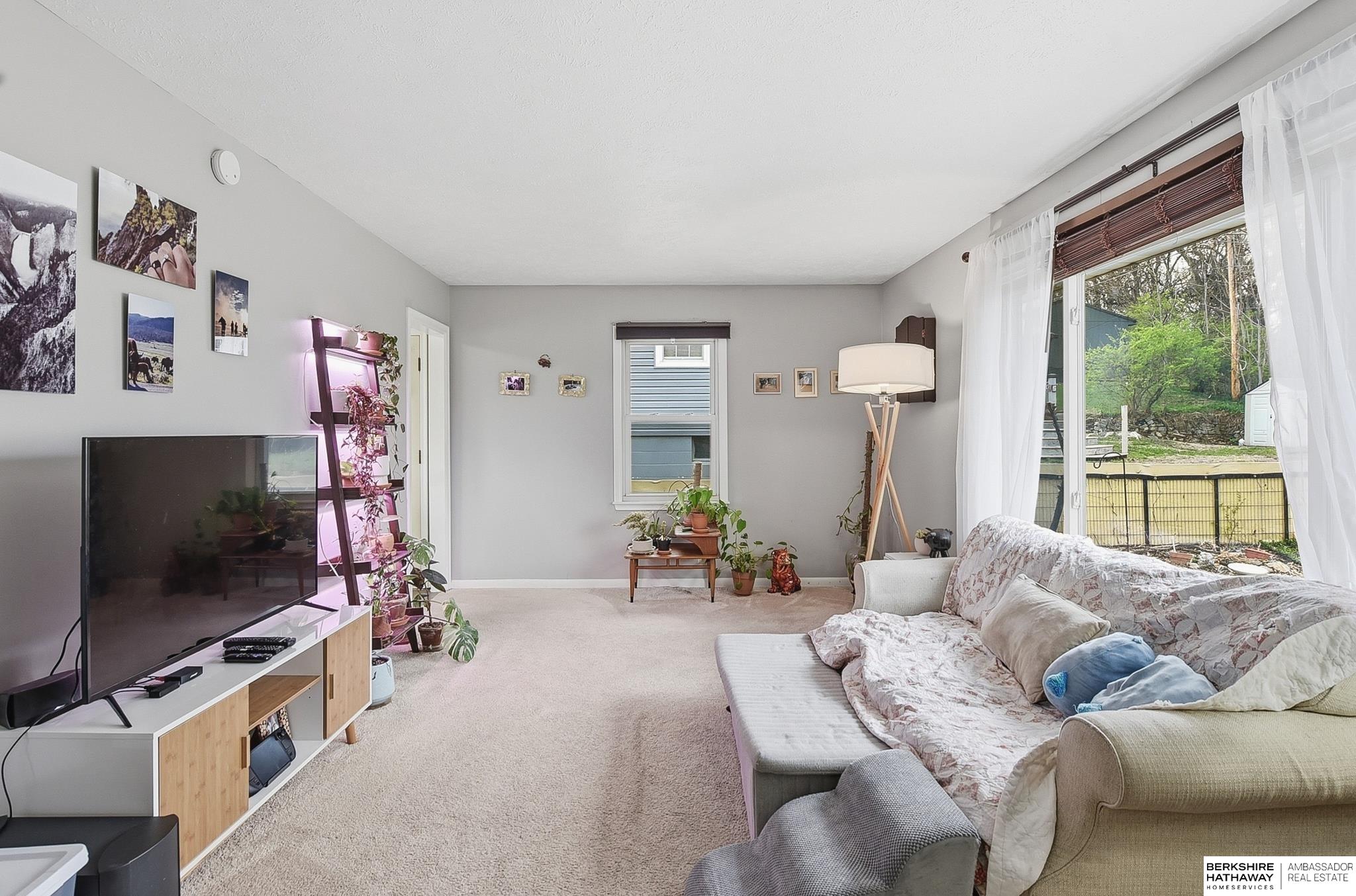 406 Robinson Avenue, Bellevue, NE, 68005