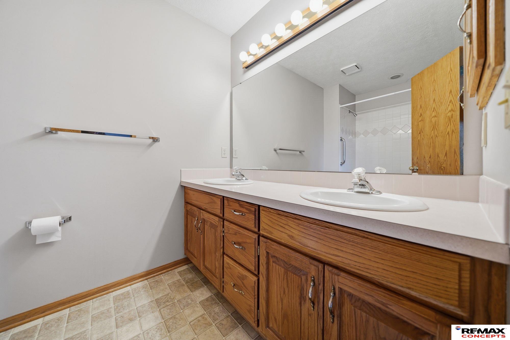 7644 Baldwin Avenue, Lincoln, NE, 68507