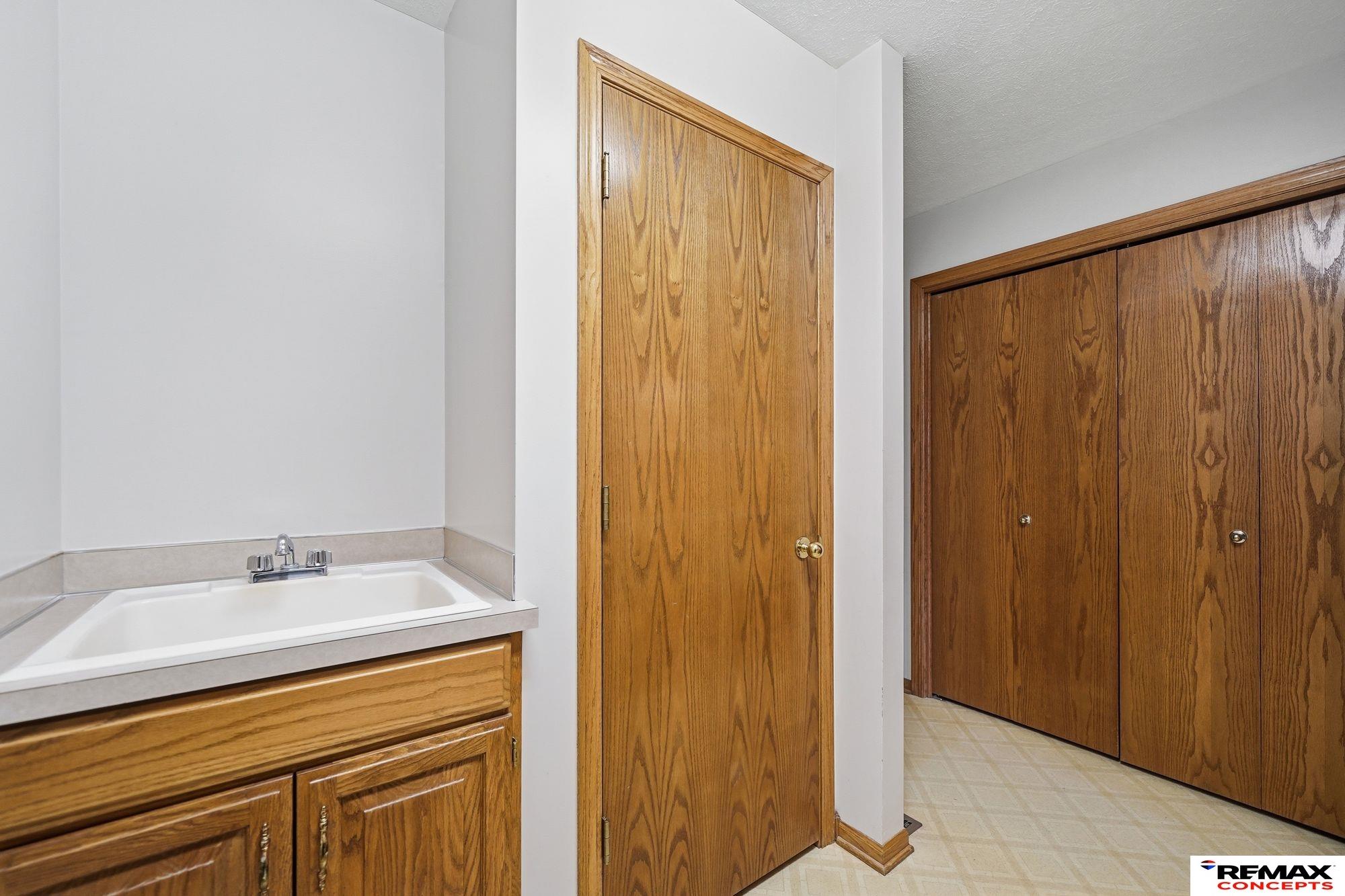 7644 Baldwin Avenue, Lincoln, NE, 68507