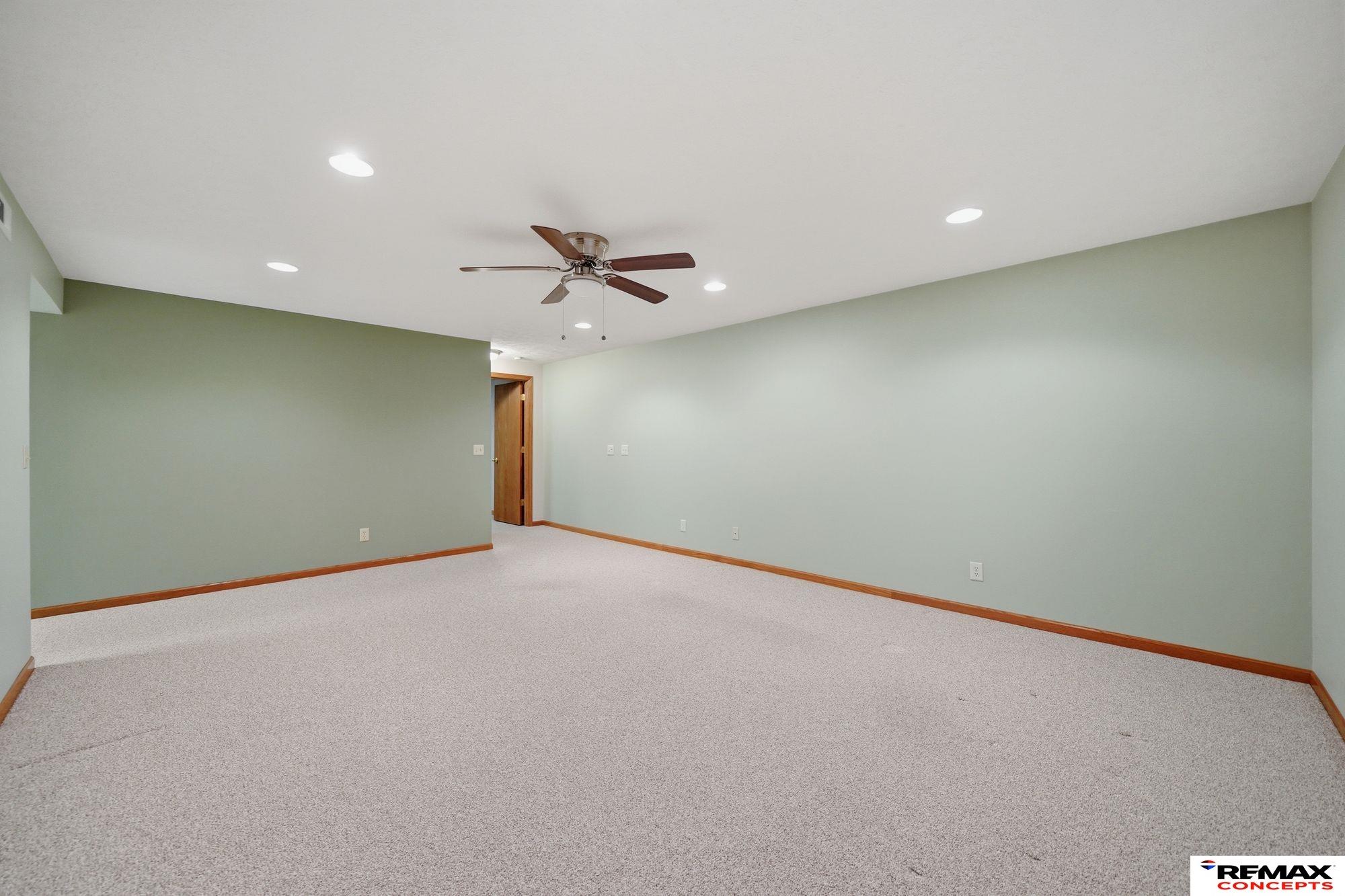 7644 Baldwin Avenue, Lincoln, NE, 68507