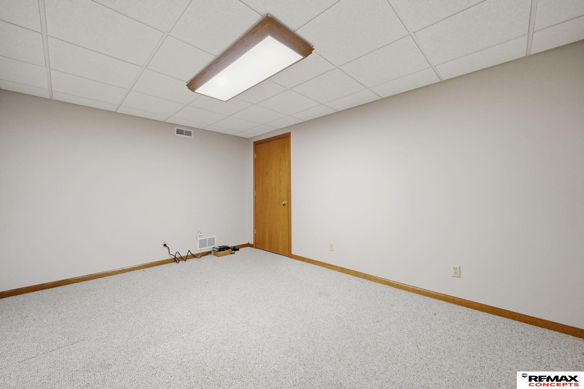 7644 Baldwin Avenue, Lincoln, NE, 68507