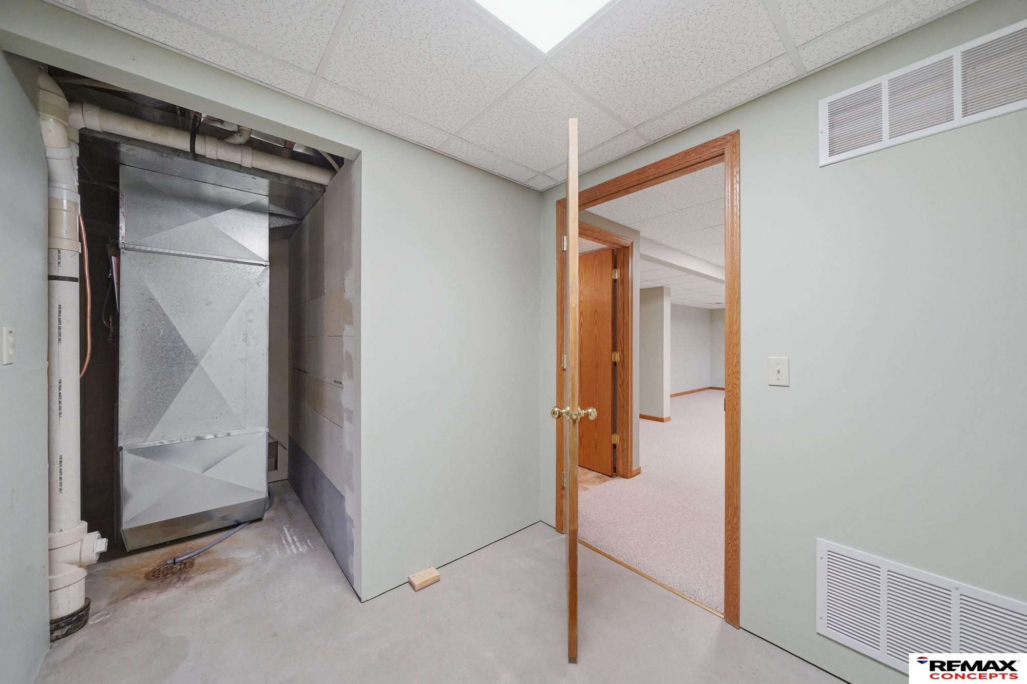 7644 Baldwin Avenue, Lincoln, NE, 68507