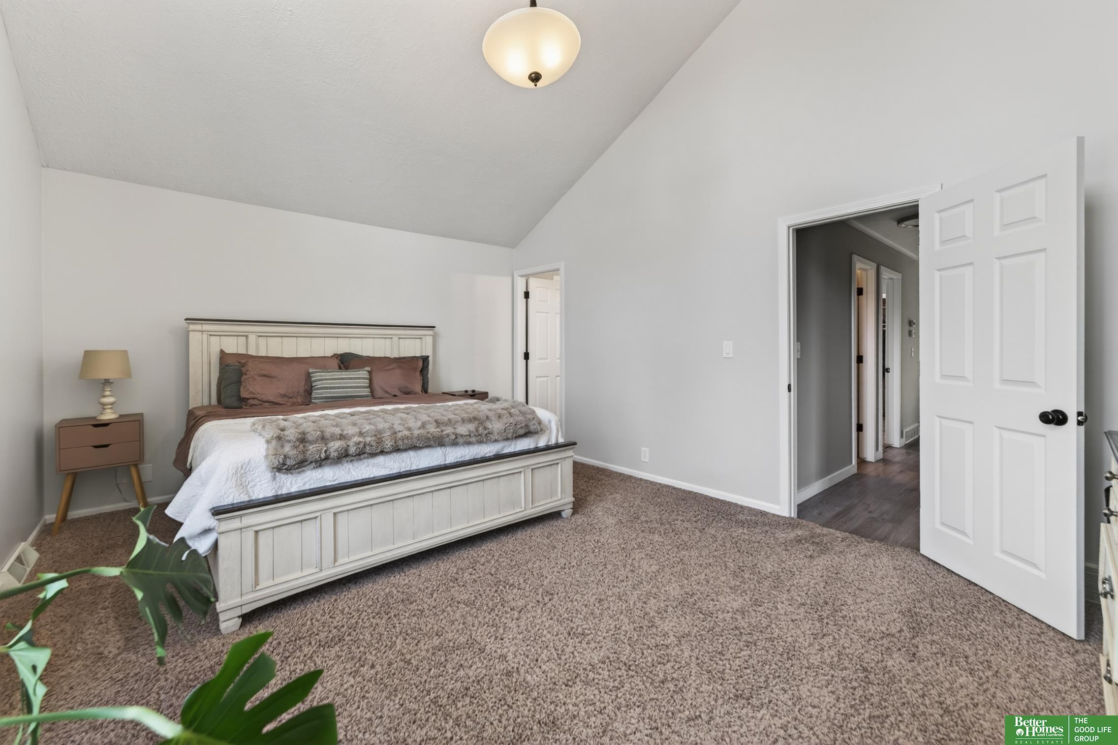 5940 137th Circle, Omaha, NE, 68137