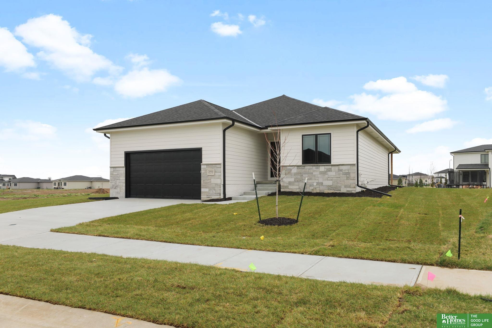 20944 Ellison Avenue, Elkhorn, NE, 68022
