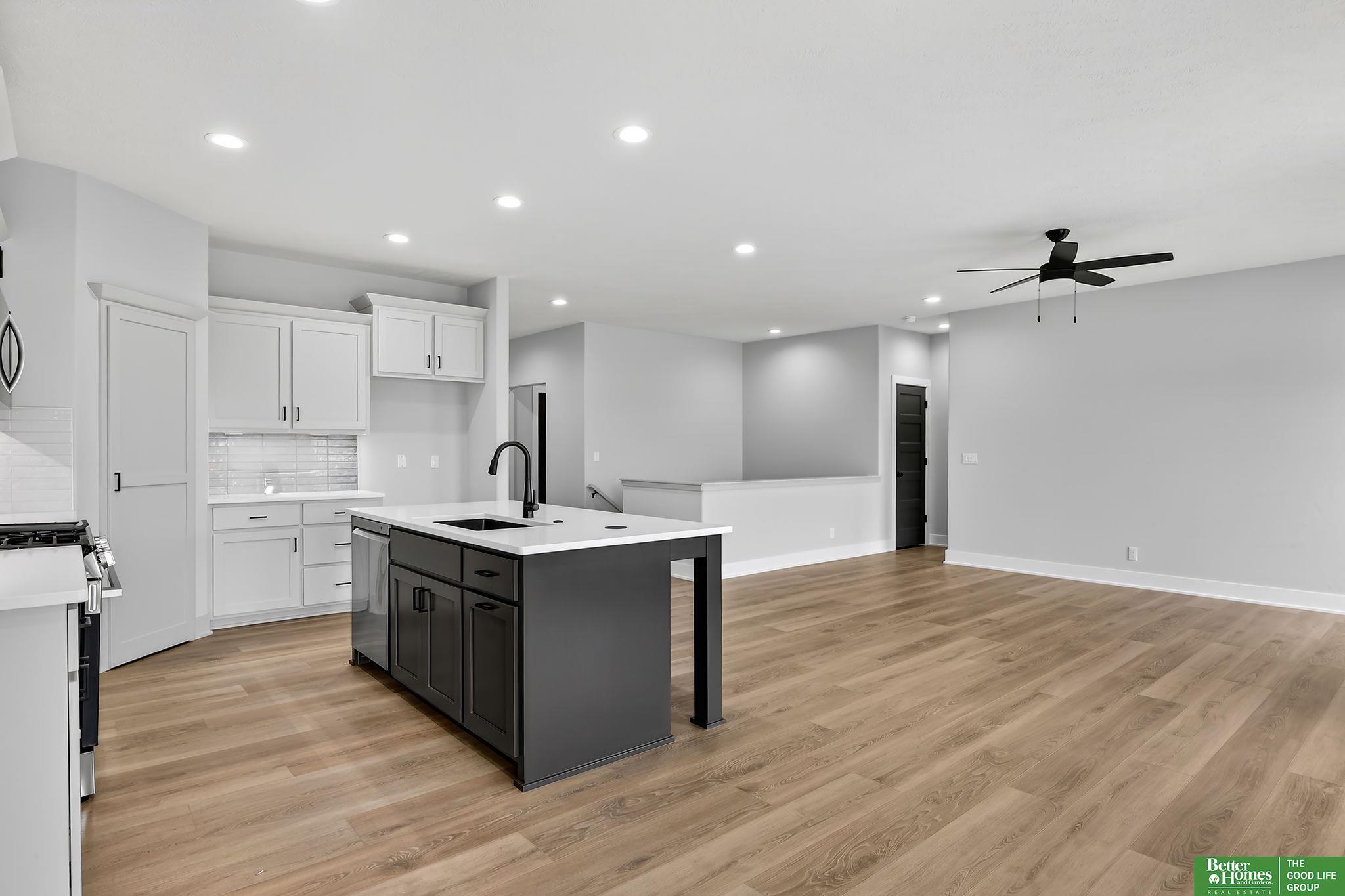 20944 Ellison Avenue, Elkhorn, NE, 68022