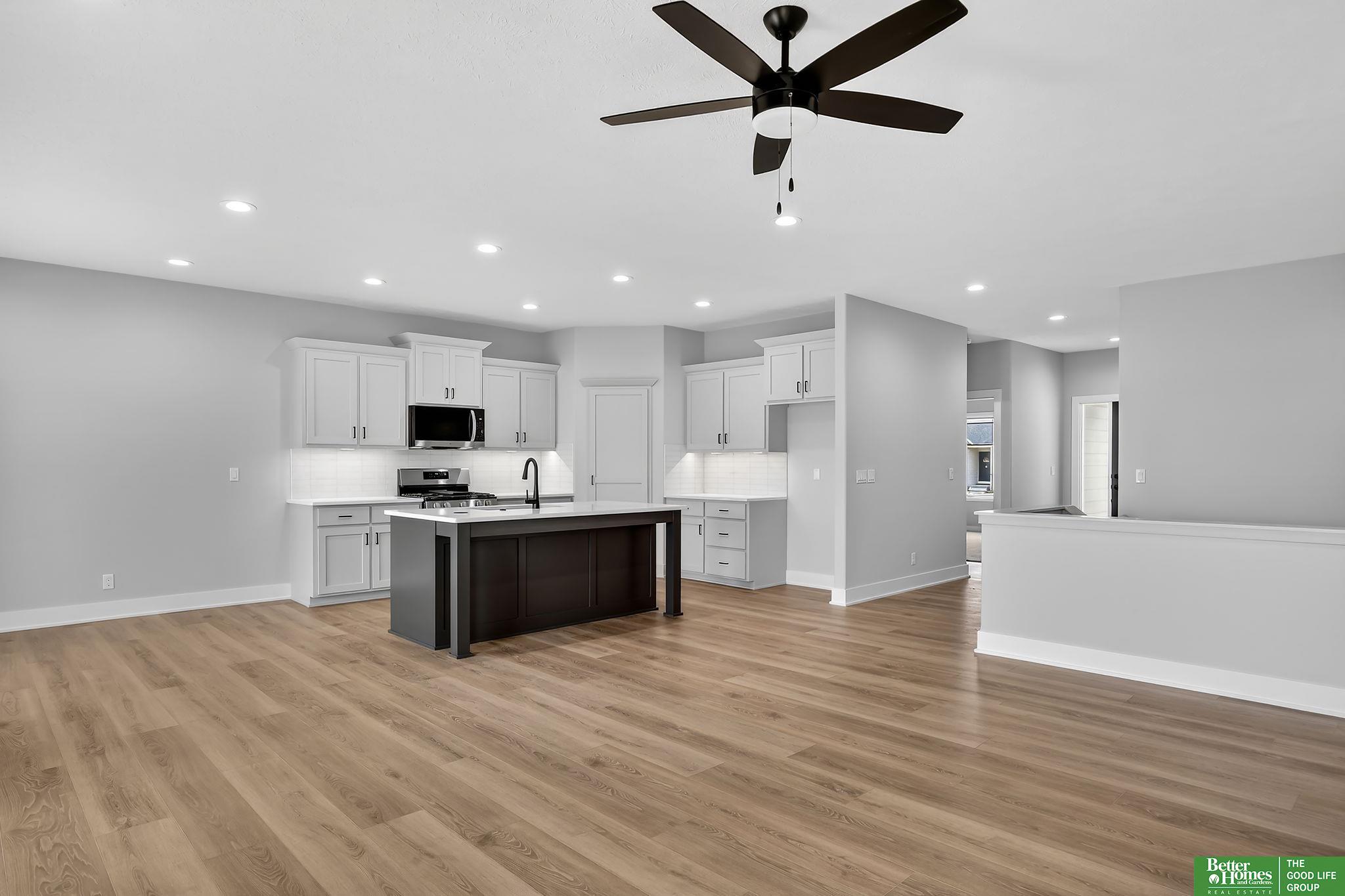 20944 Ellison Avenue, Elkhorn, NE, 68022